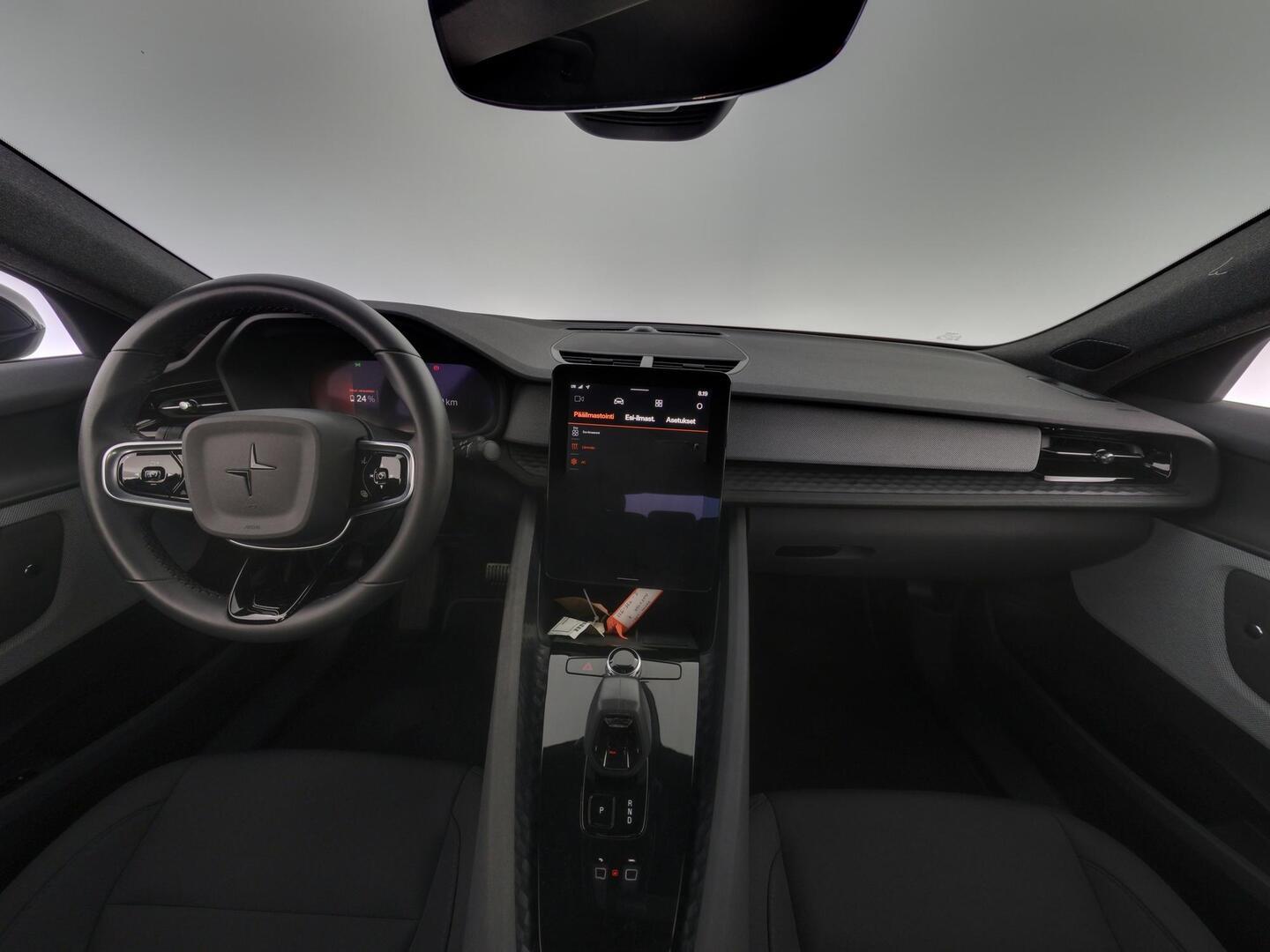 POLESTAR 2 2024