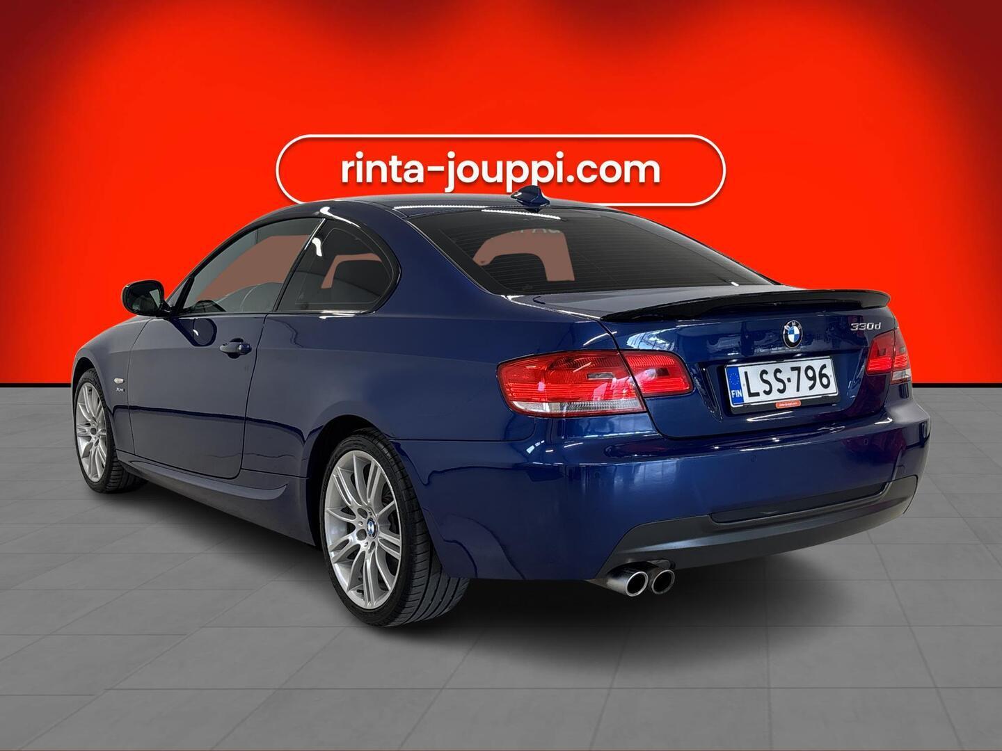 BMW 330 2010