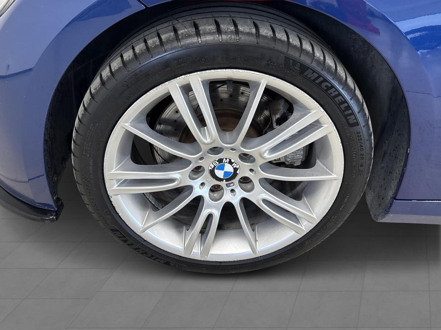 BMW 330 2010