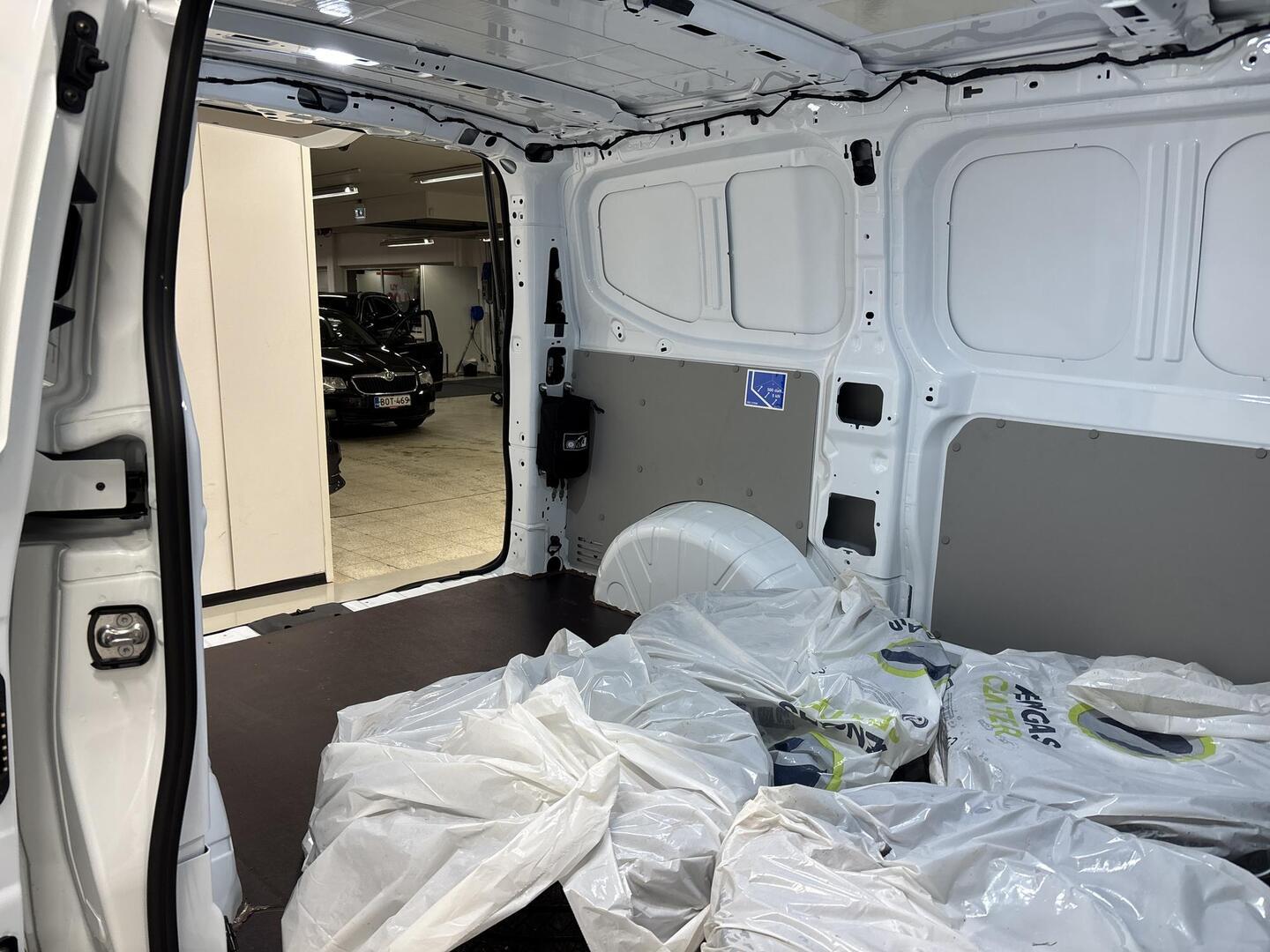 VOLKSWAGEN TRANSPORTER 2025