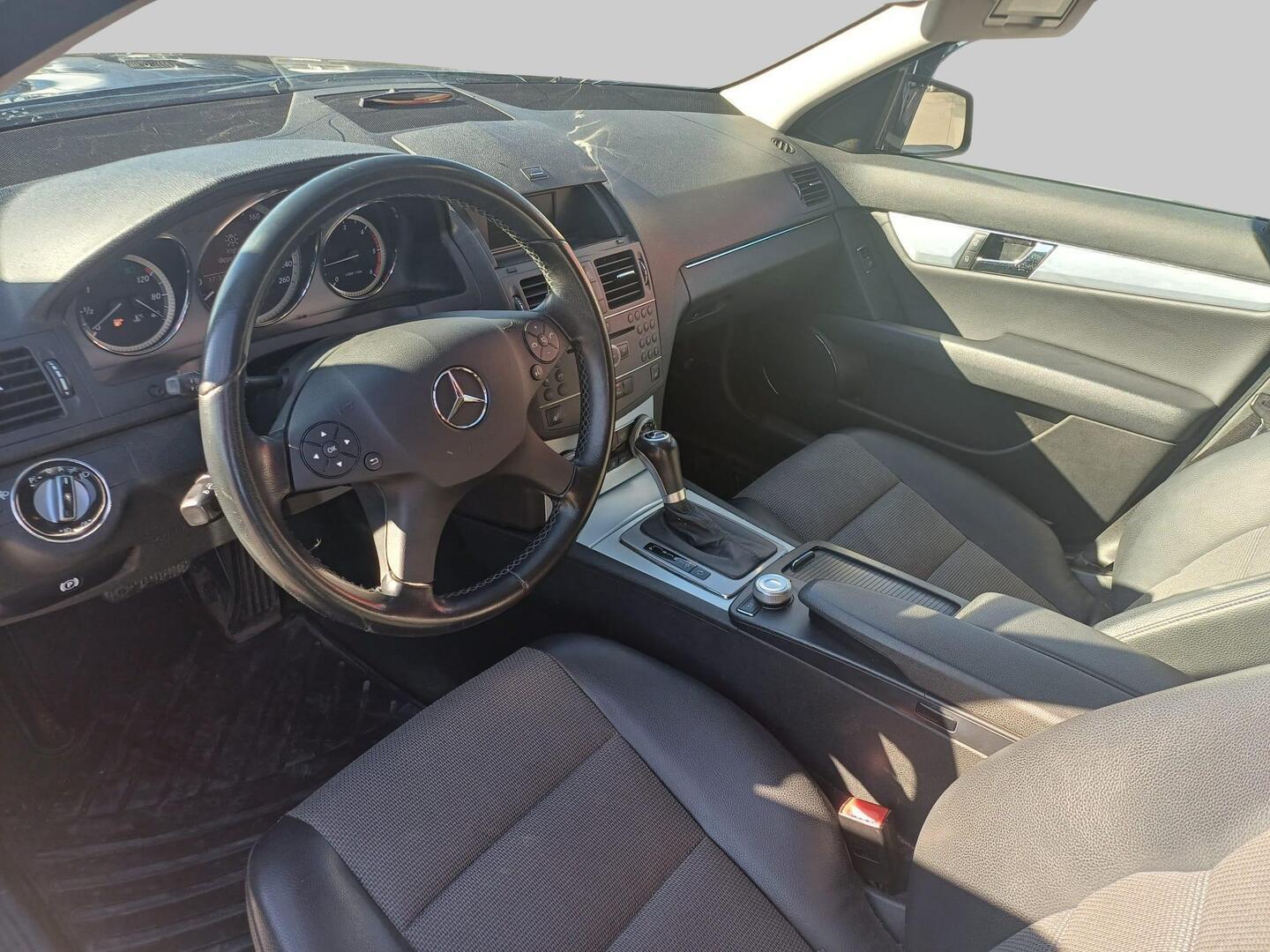 MERCEDES-BENZ C 2010