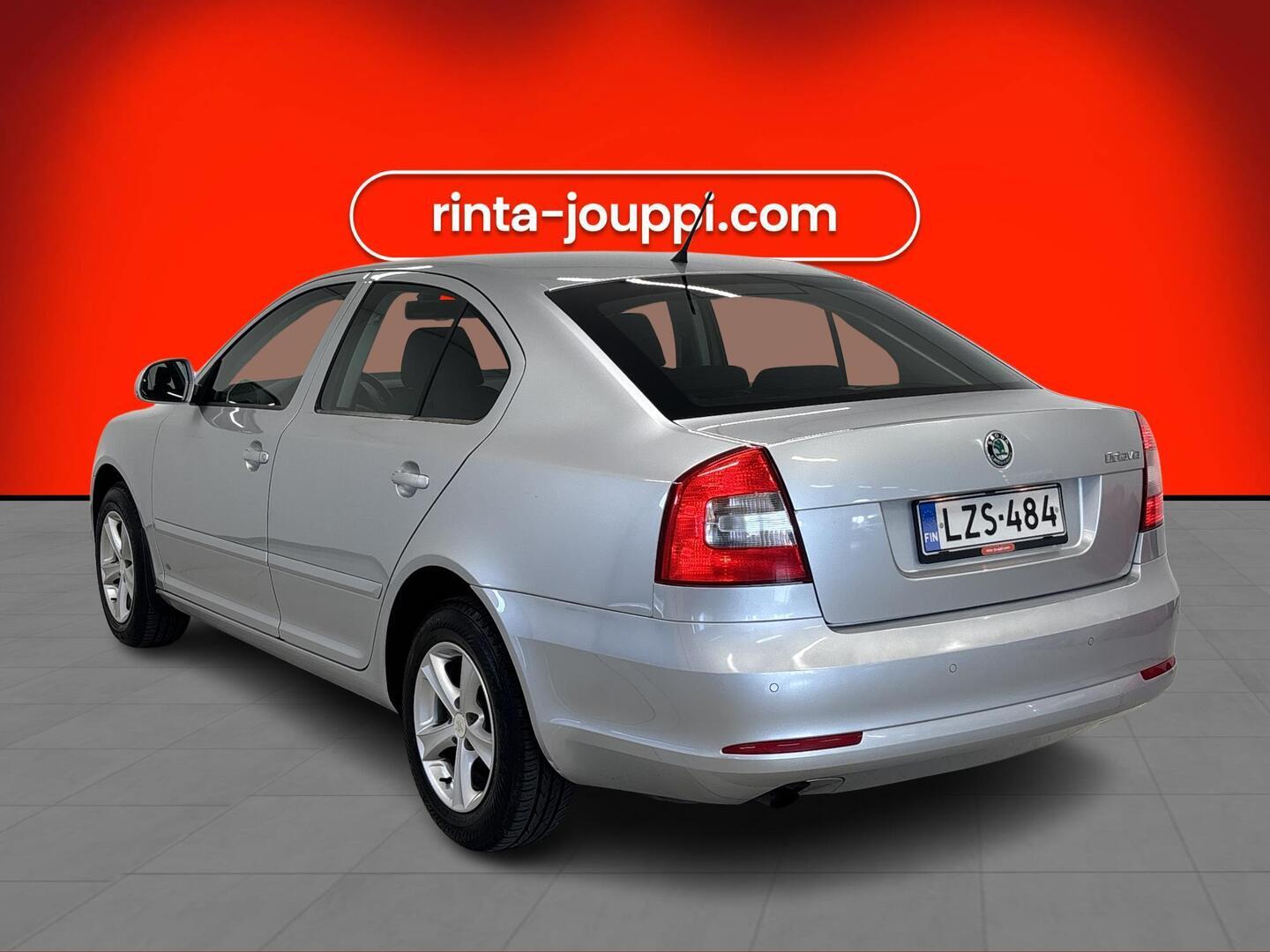 SKODA Octavia 2012