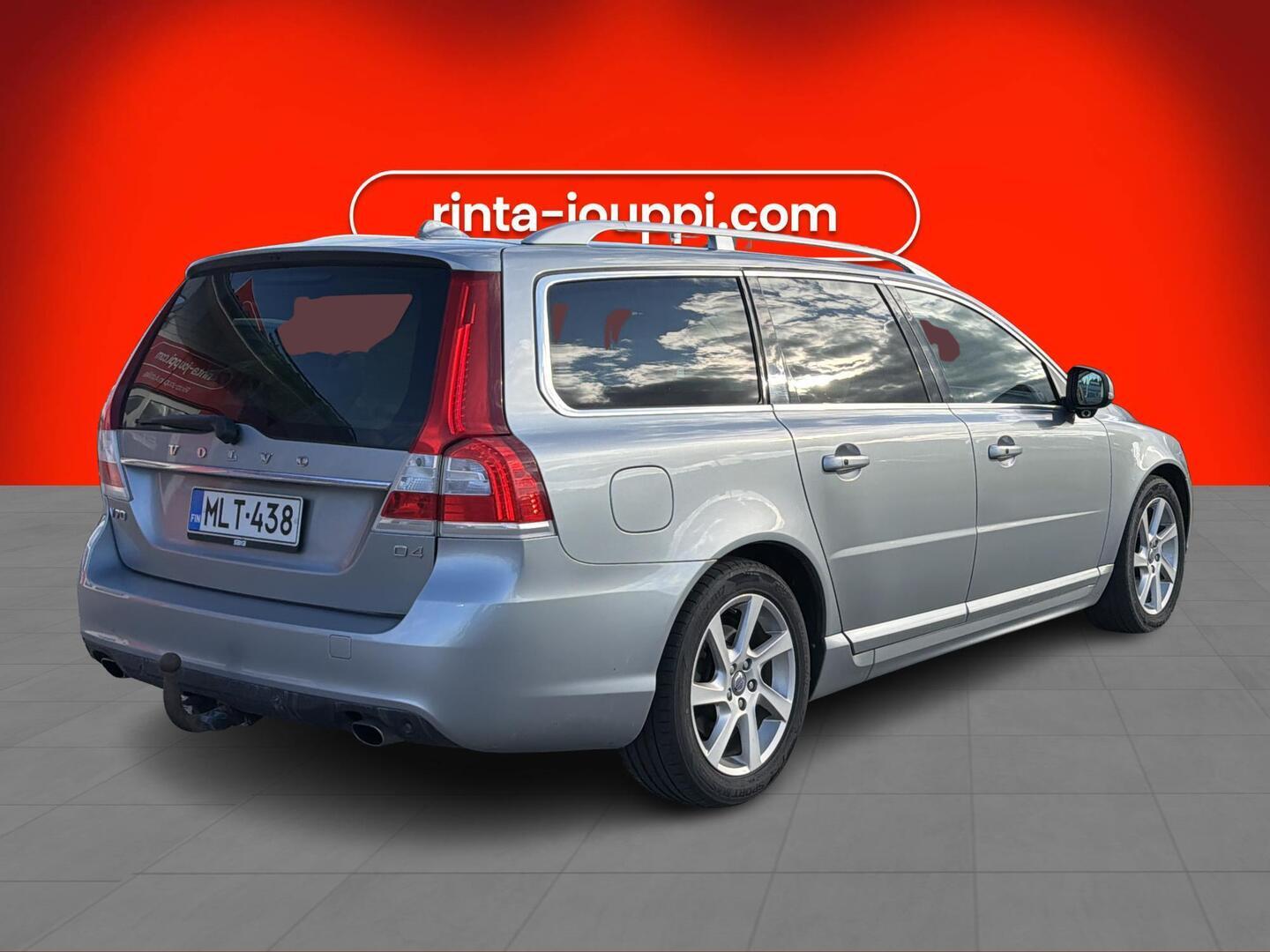 VOLVO V70 2014