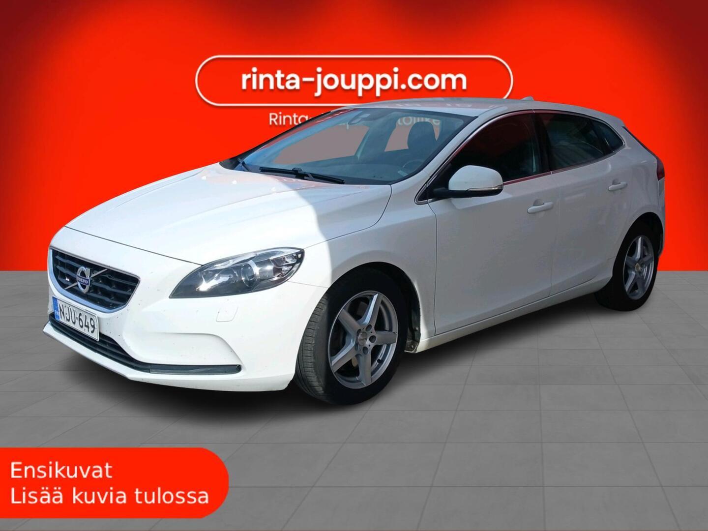 VOLVO V40 2016