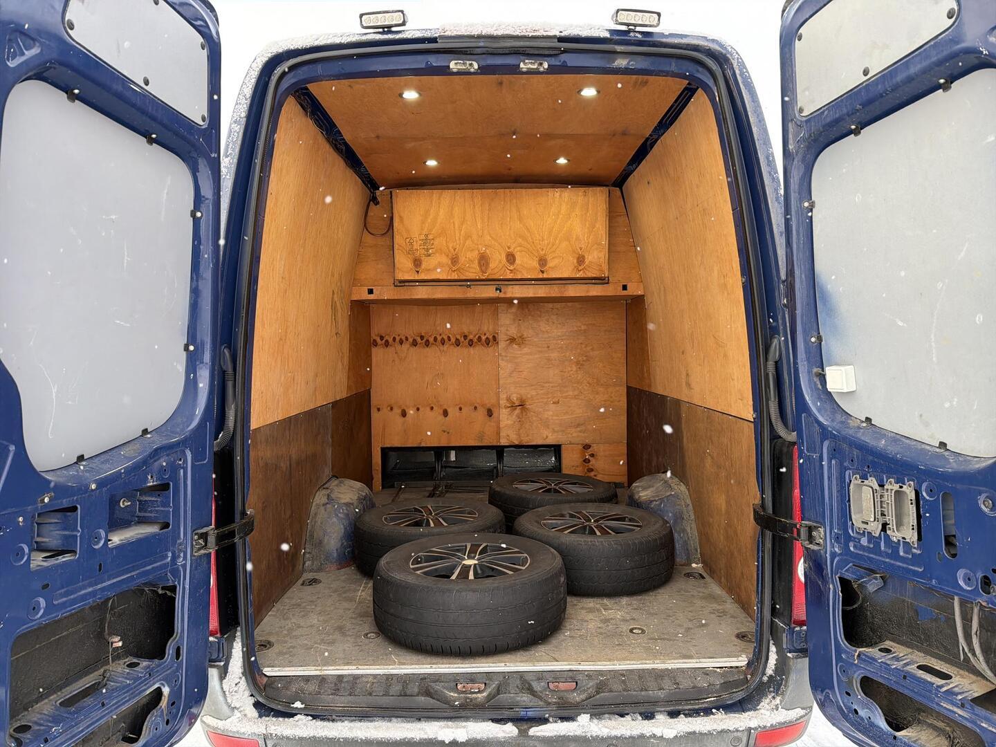 VOLKSWAGEN Crafter 2010