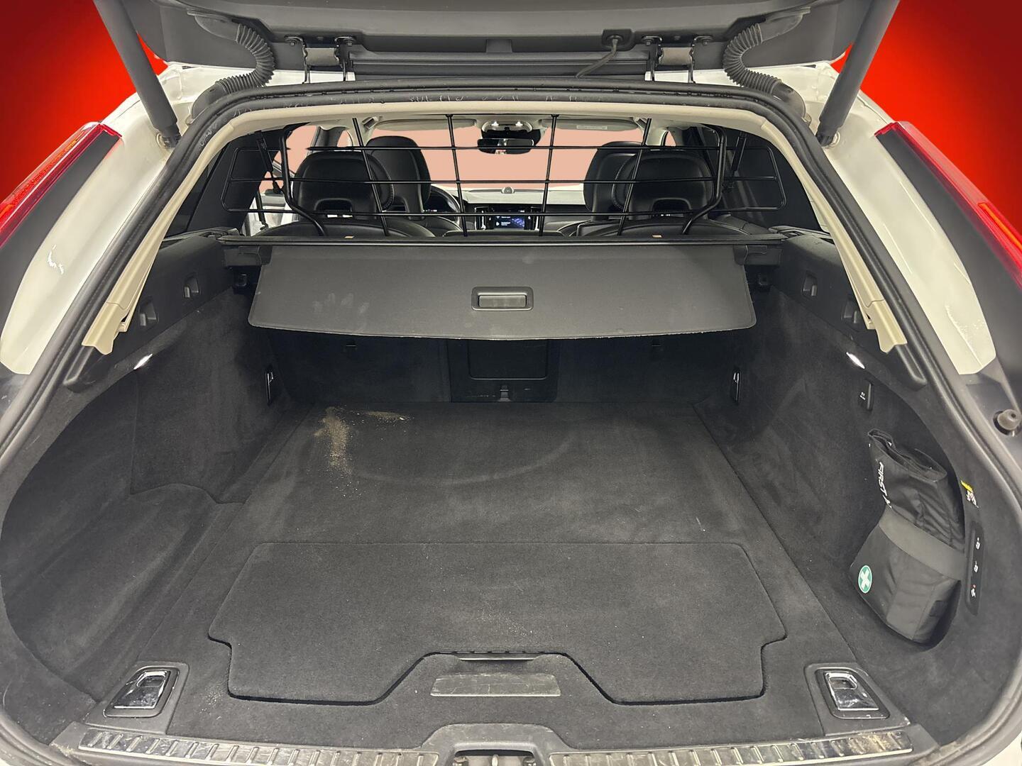 VOLVO V90 Cross Country 2017