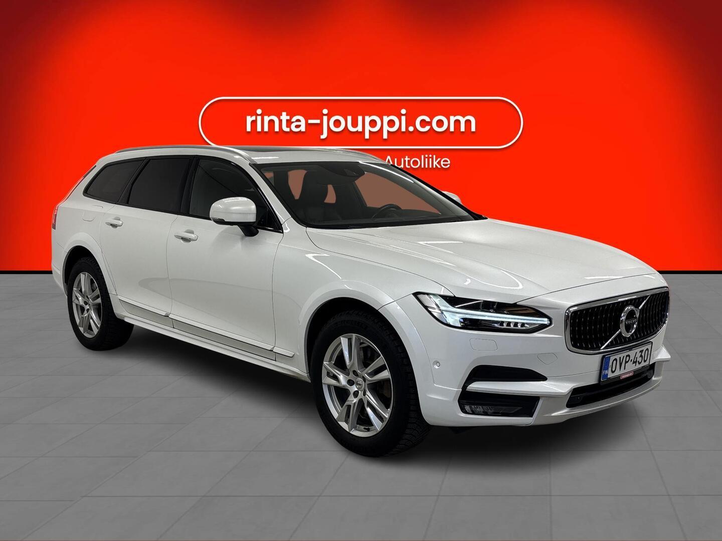 VOLVO V90 Cross Country 2017