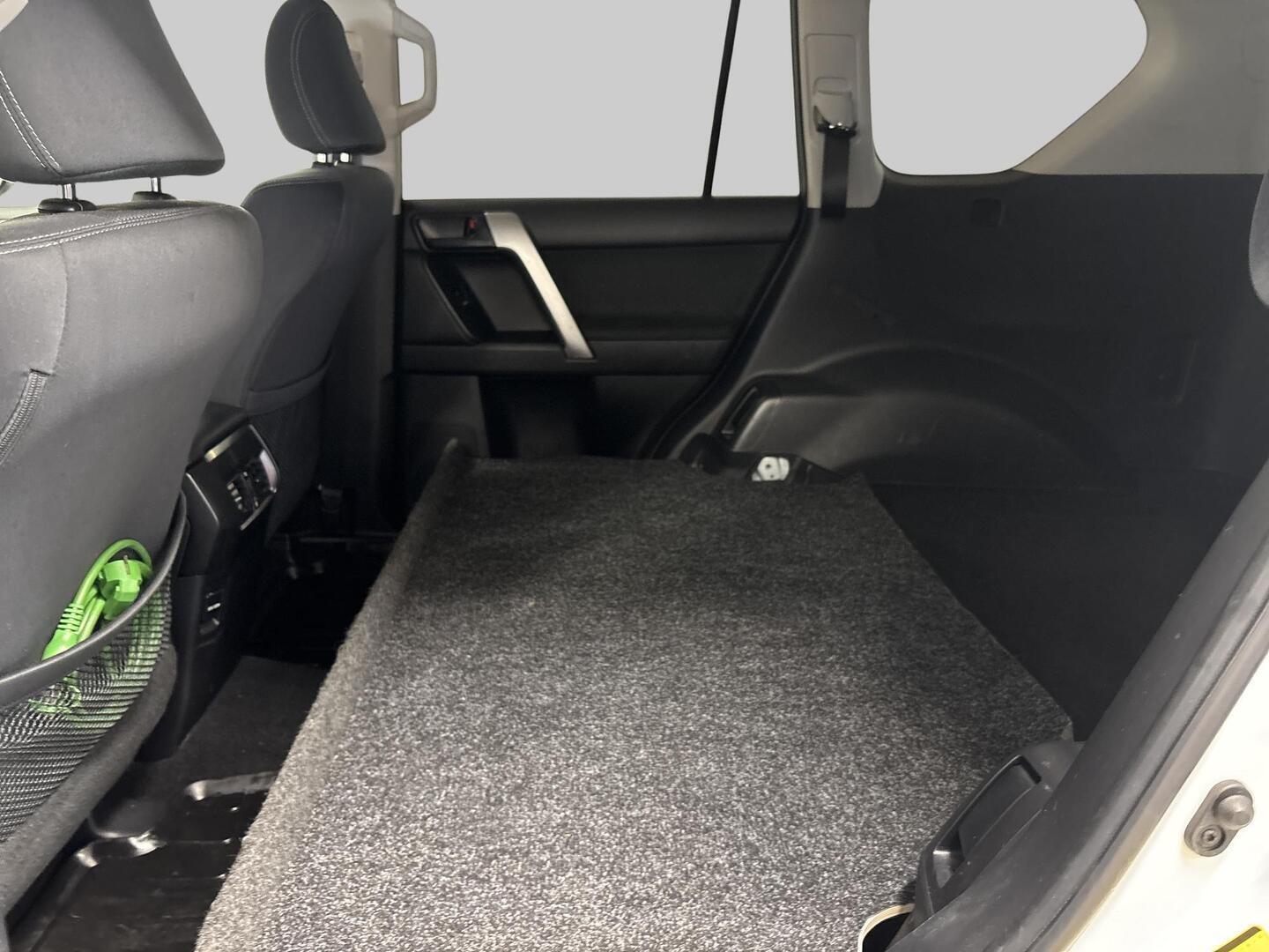 TOYOTA LAND CRUISER 2017