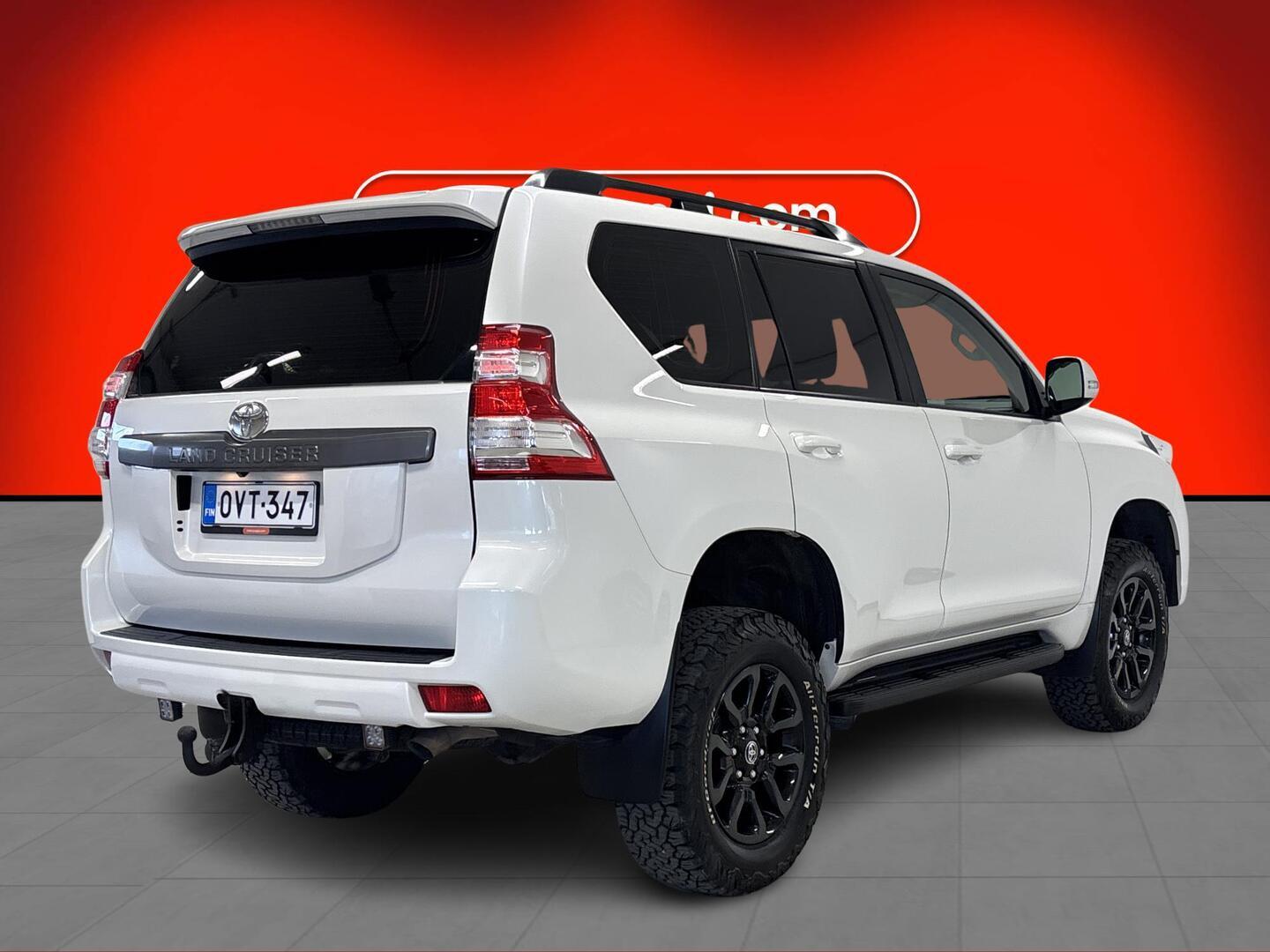 TOYOTA LAND CRUISER 2017