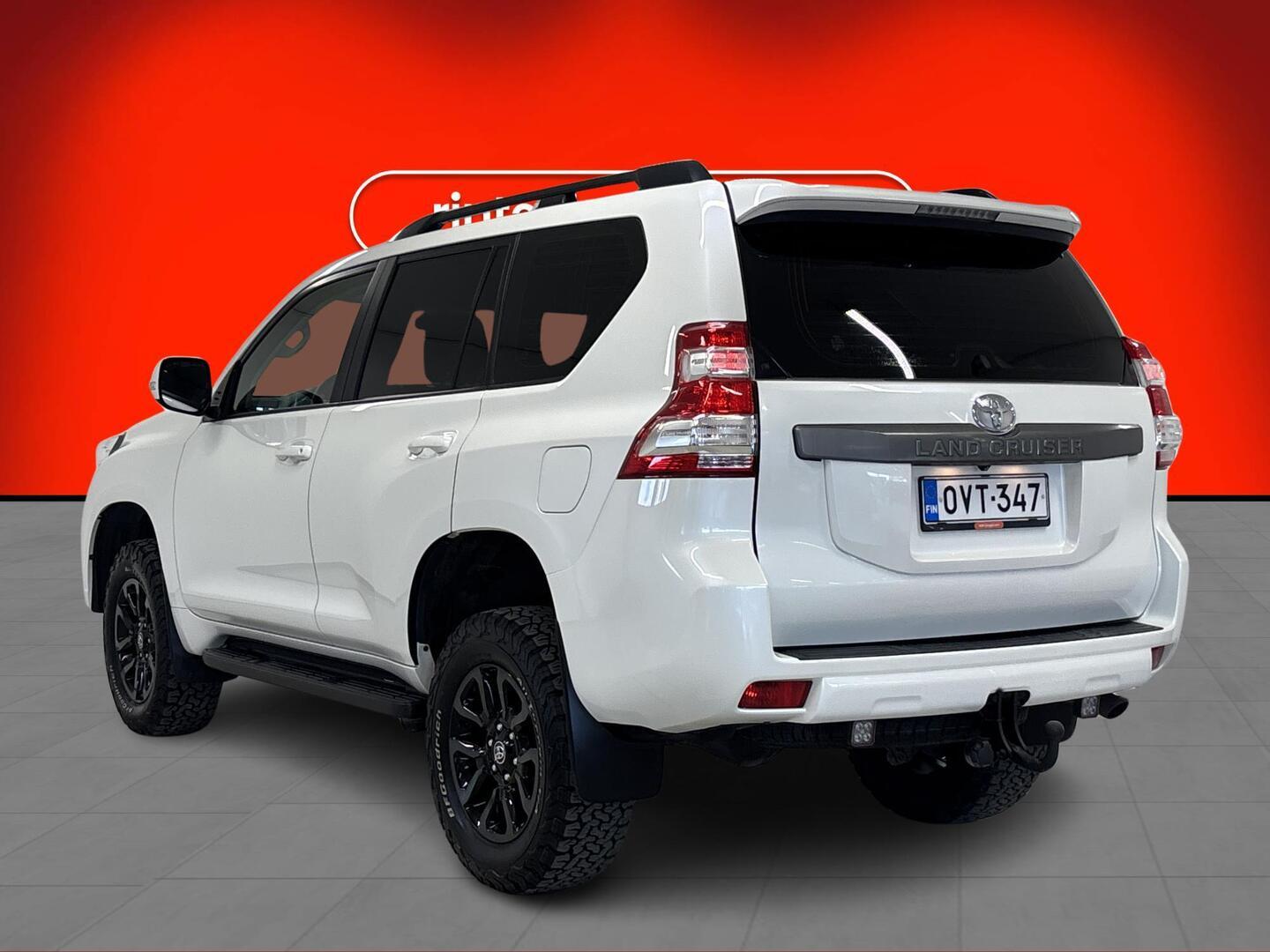 TOYOTA LAND CRUISER 2017