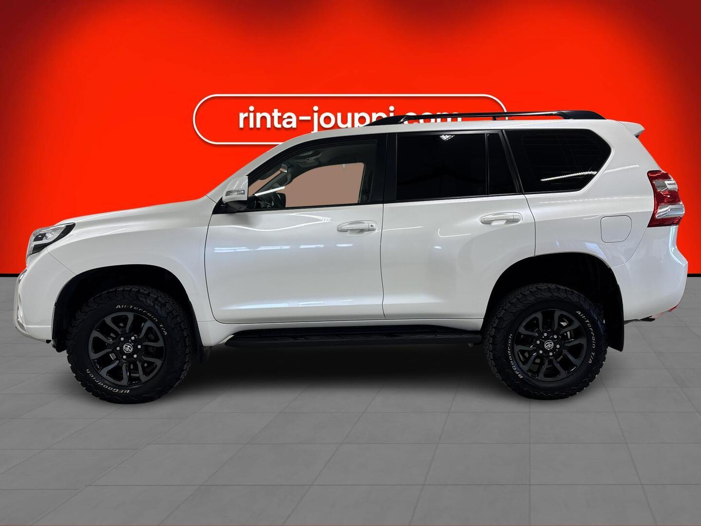 TOYOTA LAND CRUISER 2017