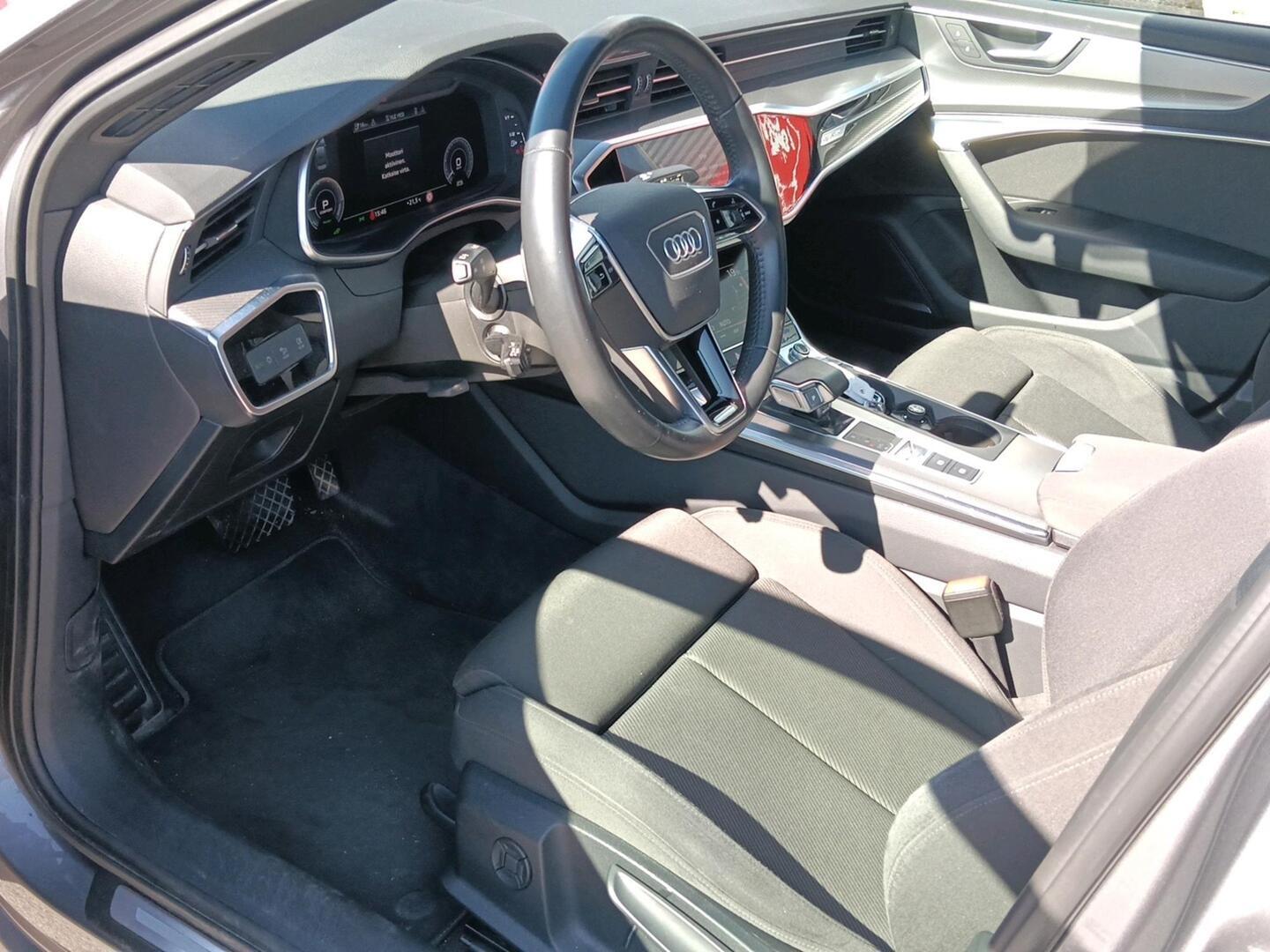 AUDI A6 2021