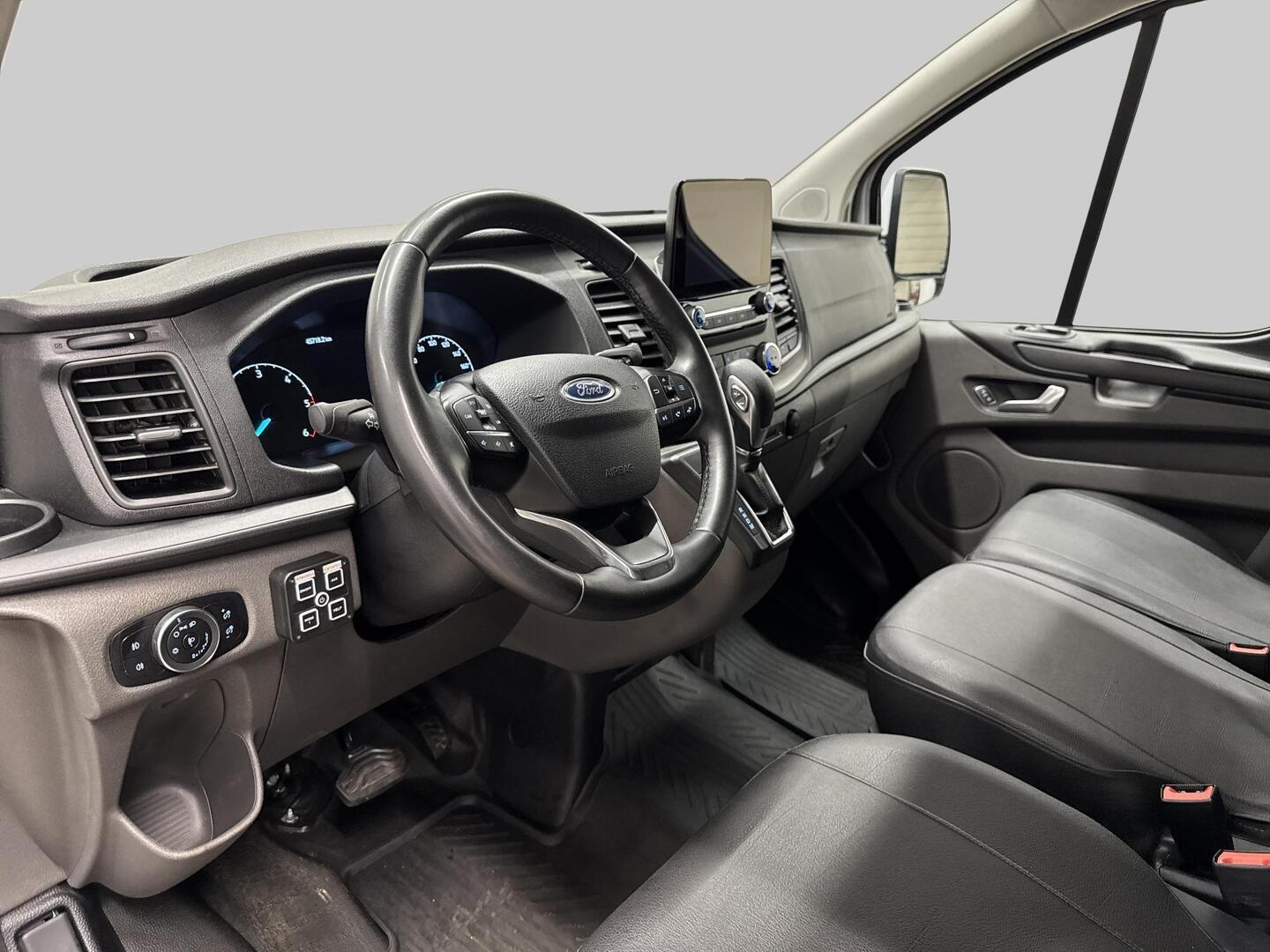 FORD TRANSIT CUSTOM 2023