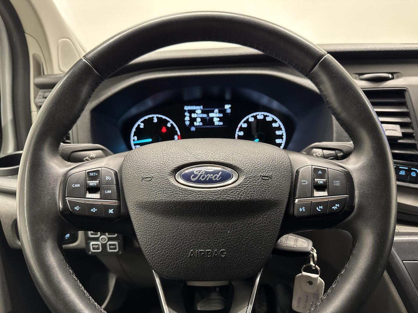 FORD TRANSIT CUSTOM 2023