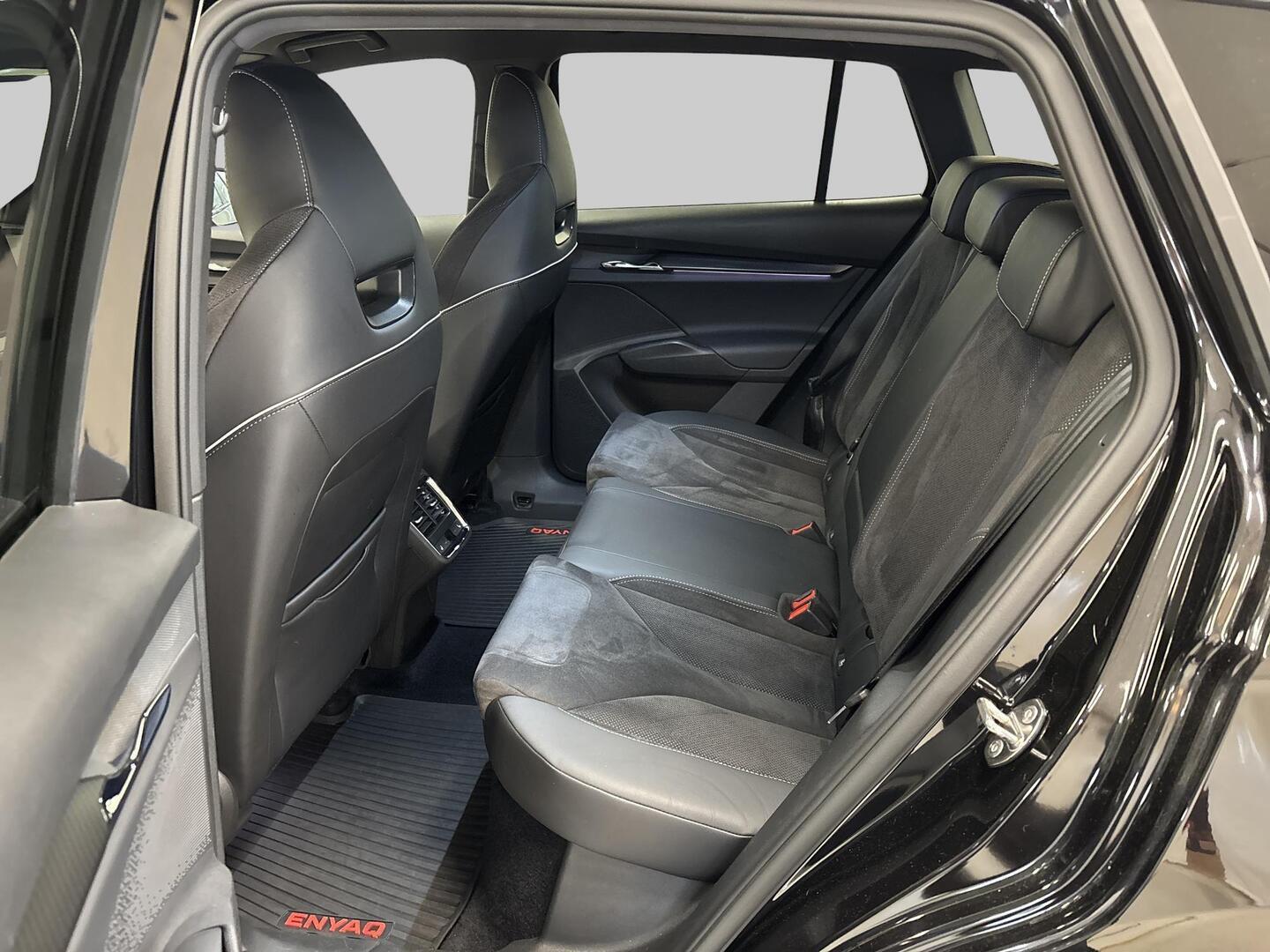 SKODA Enyaq 2023