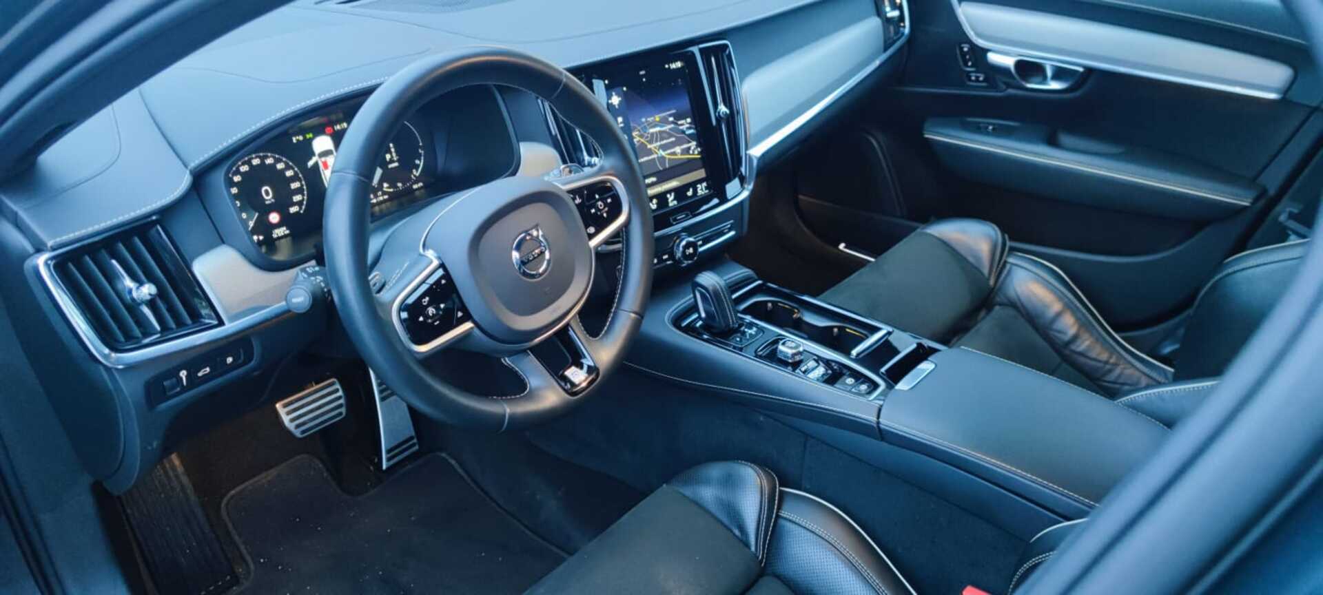 VOLVO V90 2020