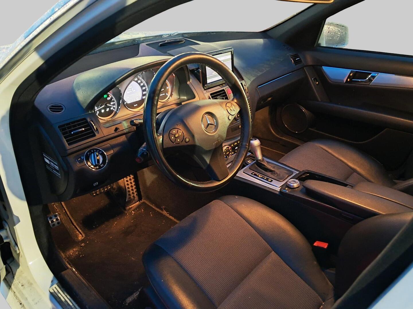 MERCEDES-BENZ C 2010