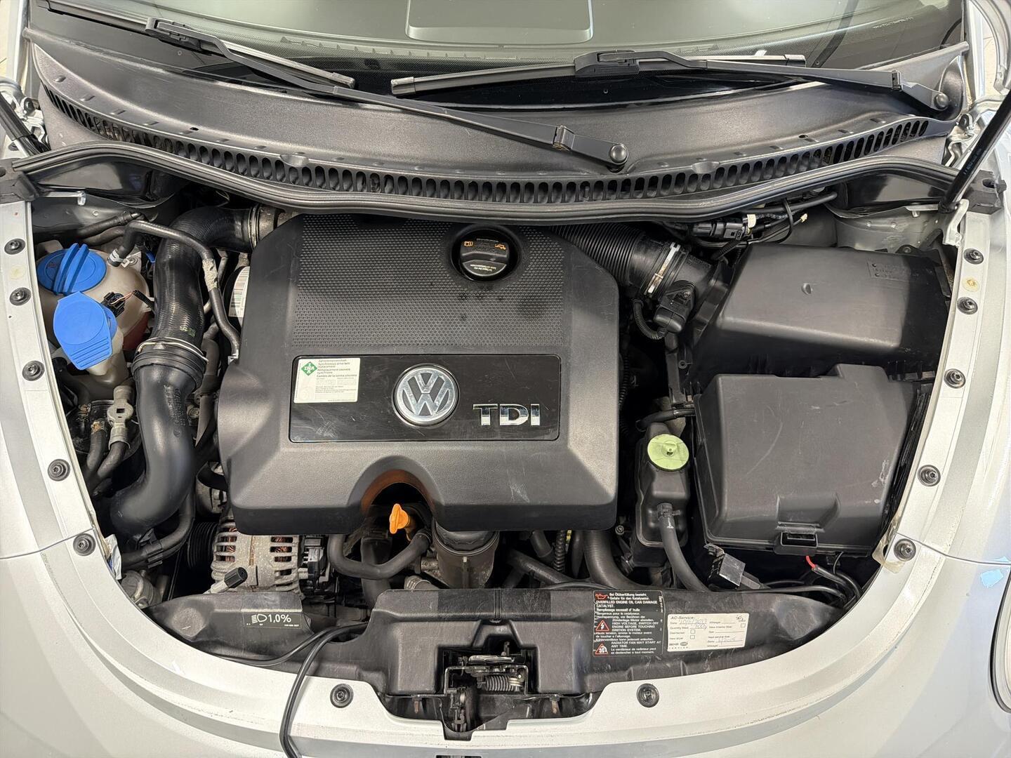VOLKSWAGEN BEETLE 2009