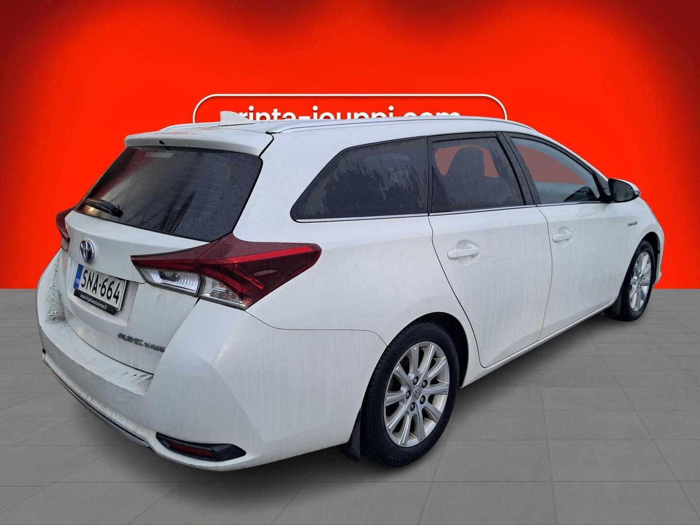 TOYOTA Auris 2016