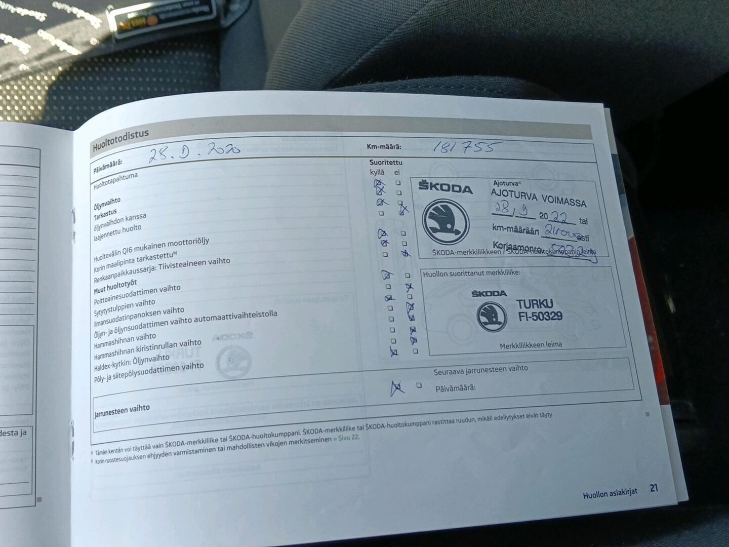 SKODA Superb 2011