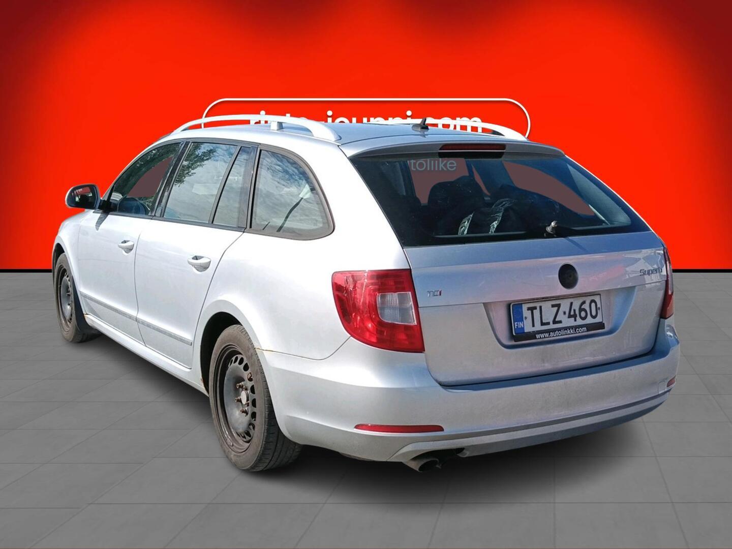 SKODA Superb 2011