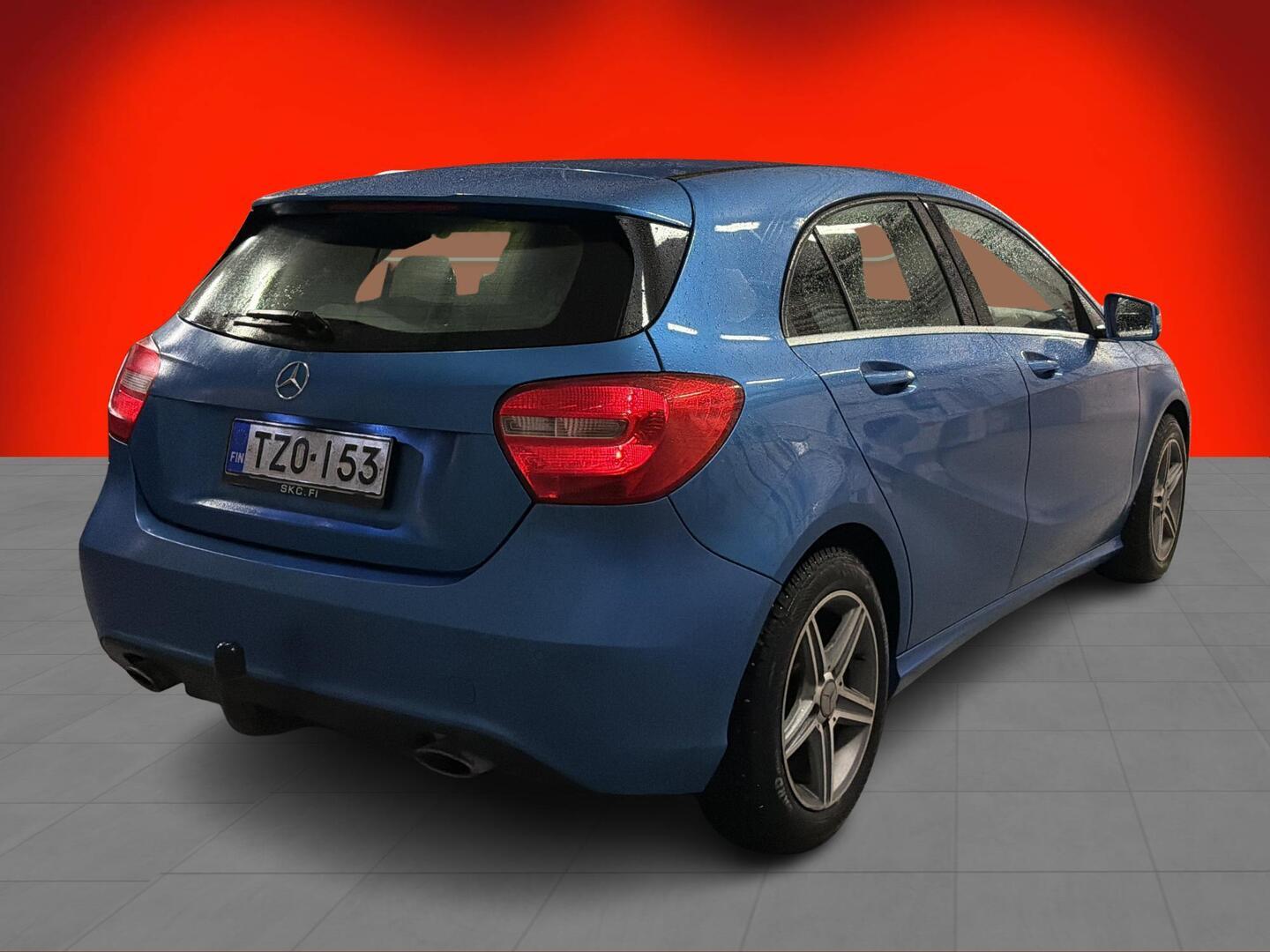 MERCEDES-BENZ A 2013