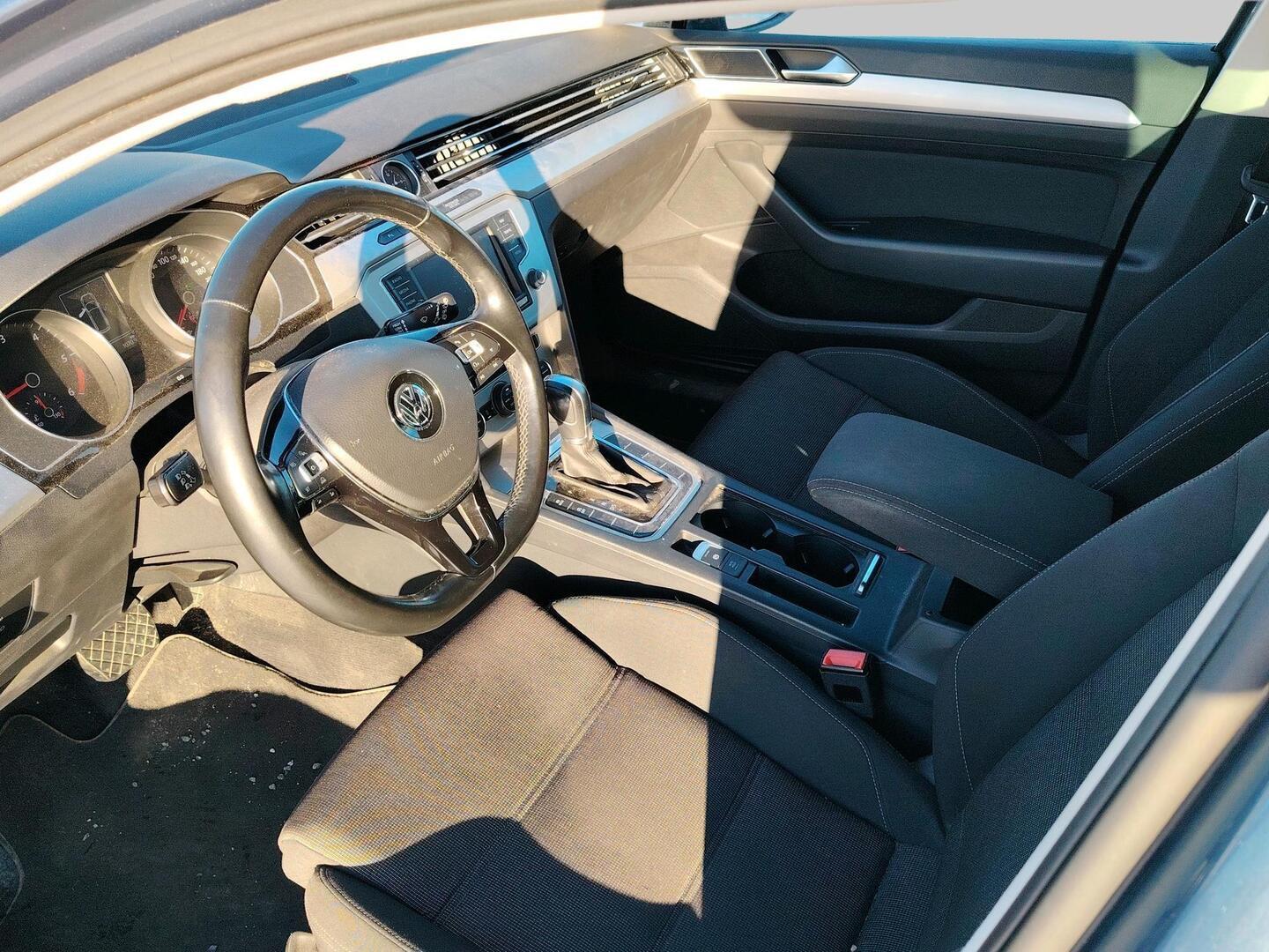 VOLKSWAGEN Passat 2015