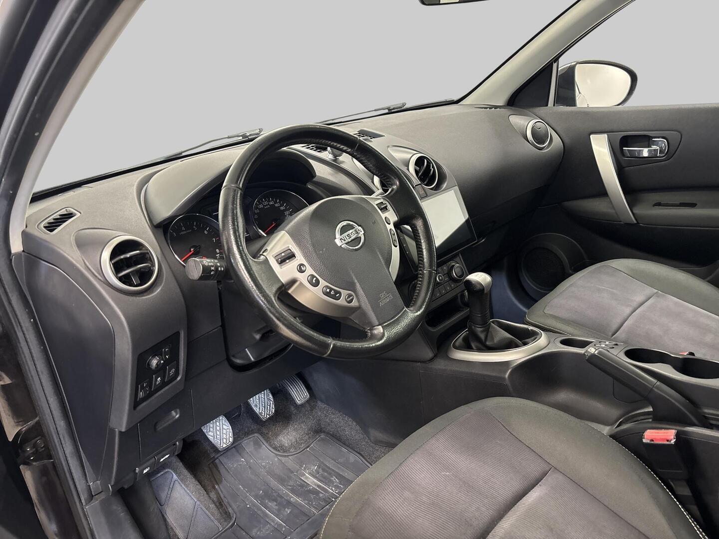 NISSAN Qashqai+2 2012