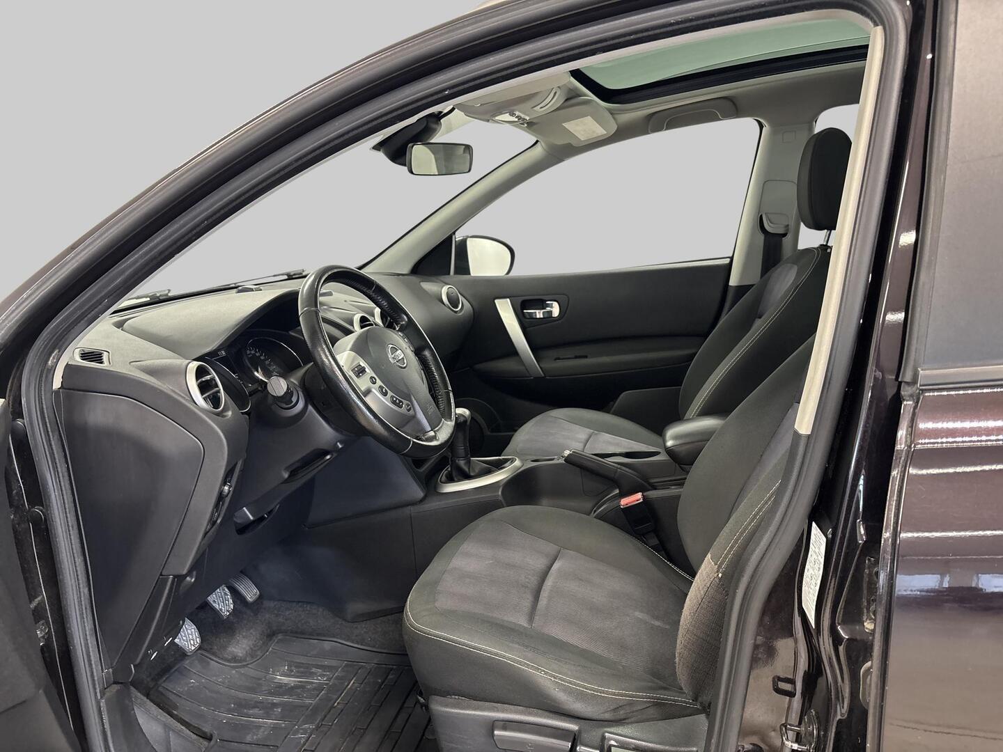 NISSAN Qashqai+2 2012