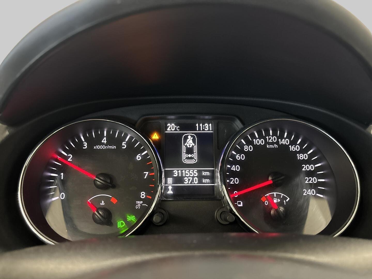 NISSAN Qashqai+2 2012