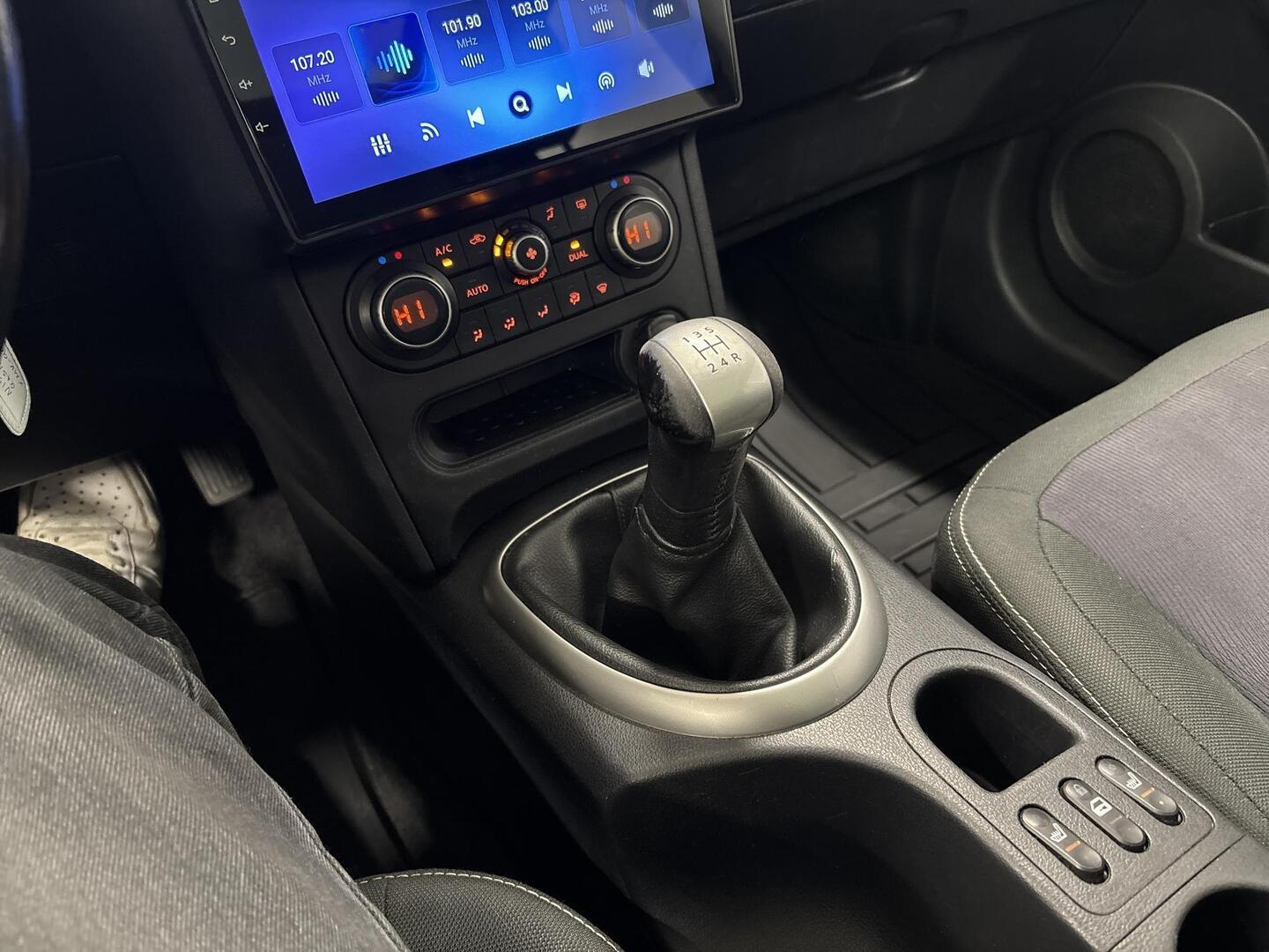 NISSAN Qashqai+2 2012