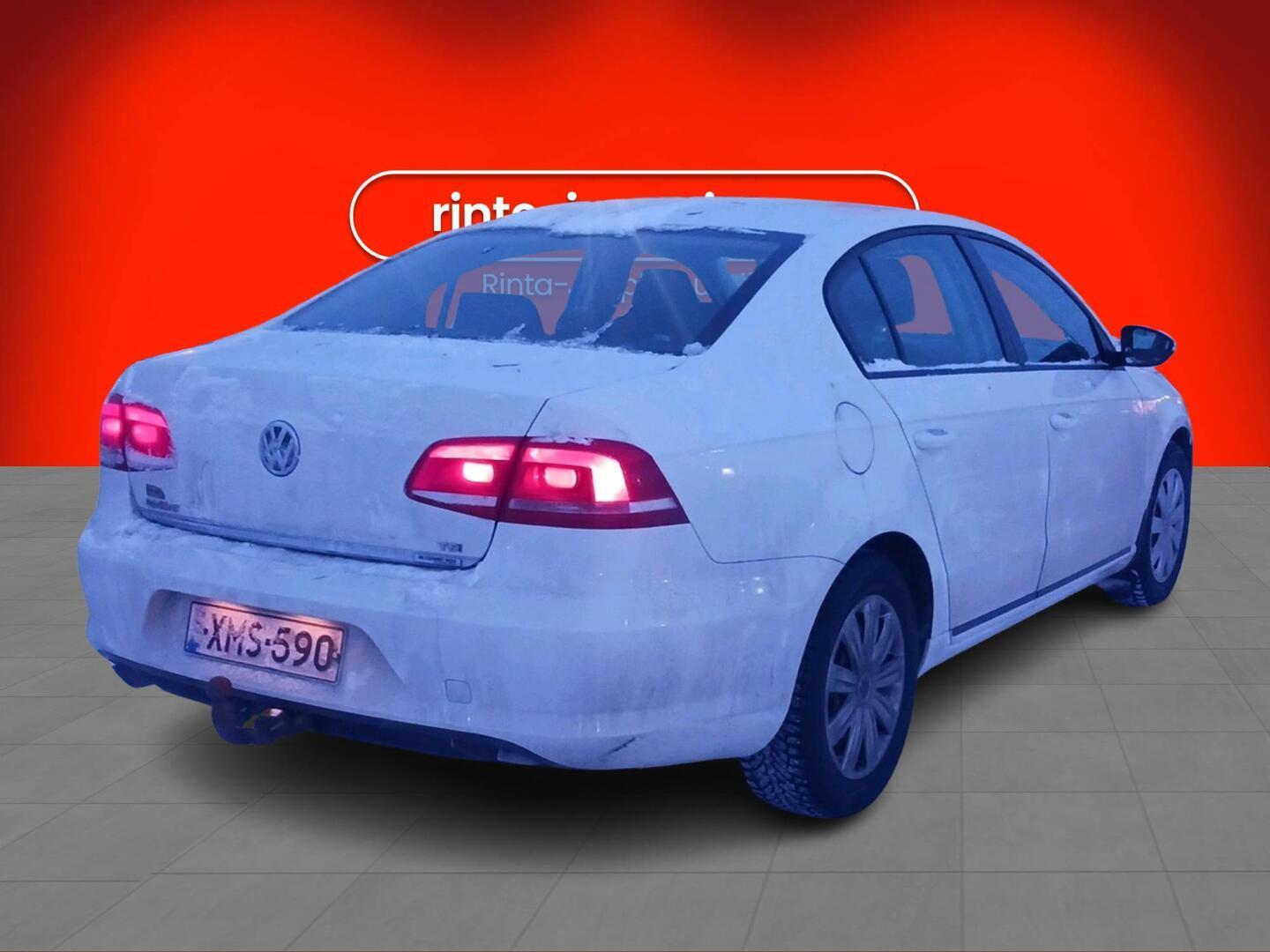 VOLKSWAGEN Passat 2011