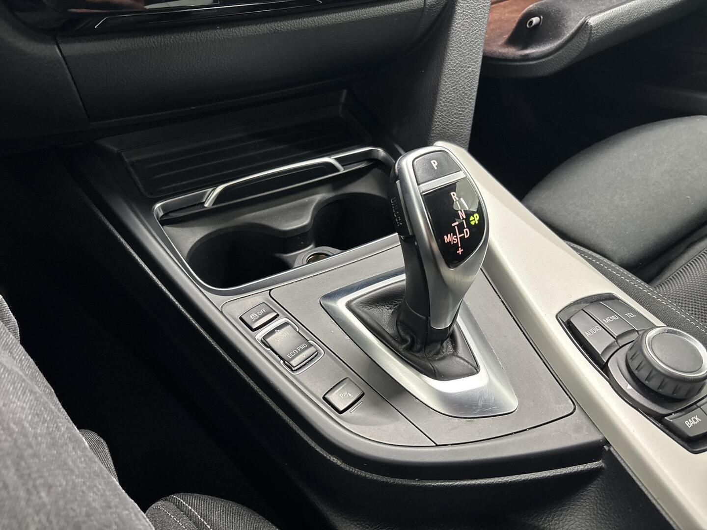 BMW 320 Gran Turismo 2016