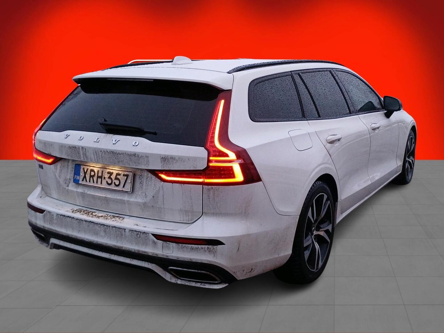 VOLVO V60 2020