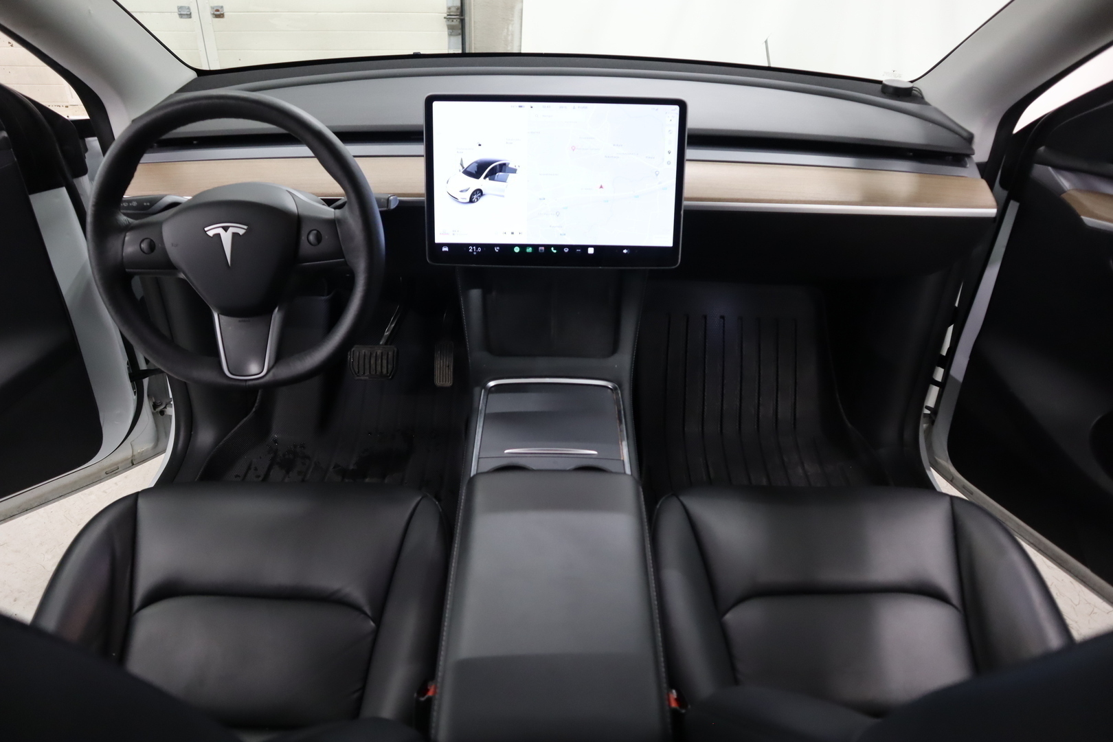 TESLA Model Y 2021