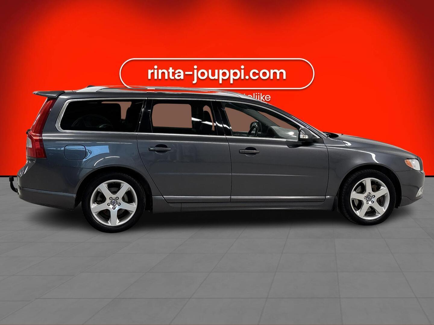 VOLVO V70 2010