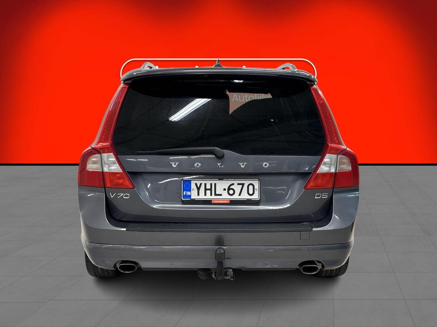 VOLVO V70 2010