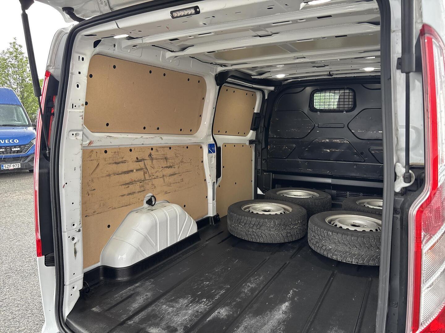 FORD TRANSIT CUSTOM 2023