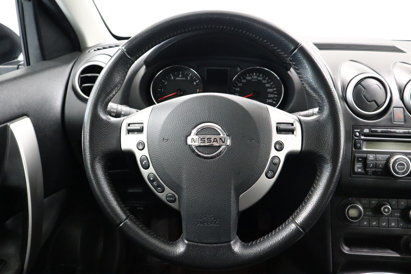 NISSAN Qashqai 2010