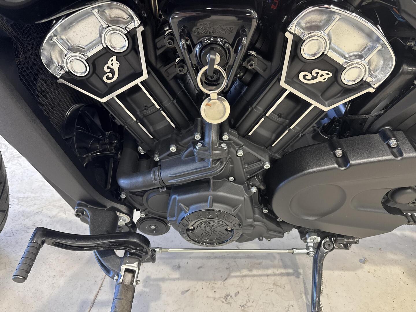 INDIAN SCOUT 2020