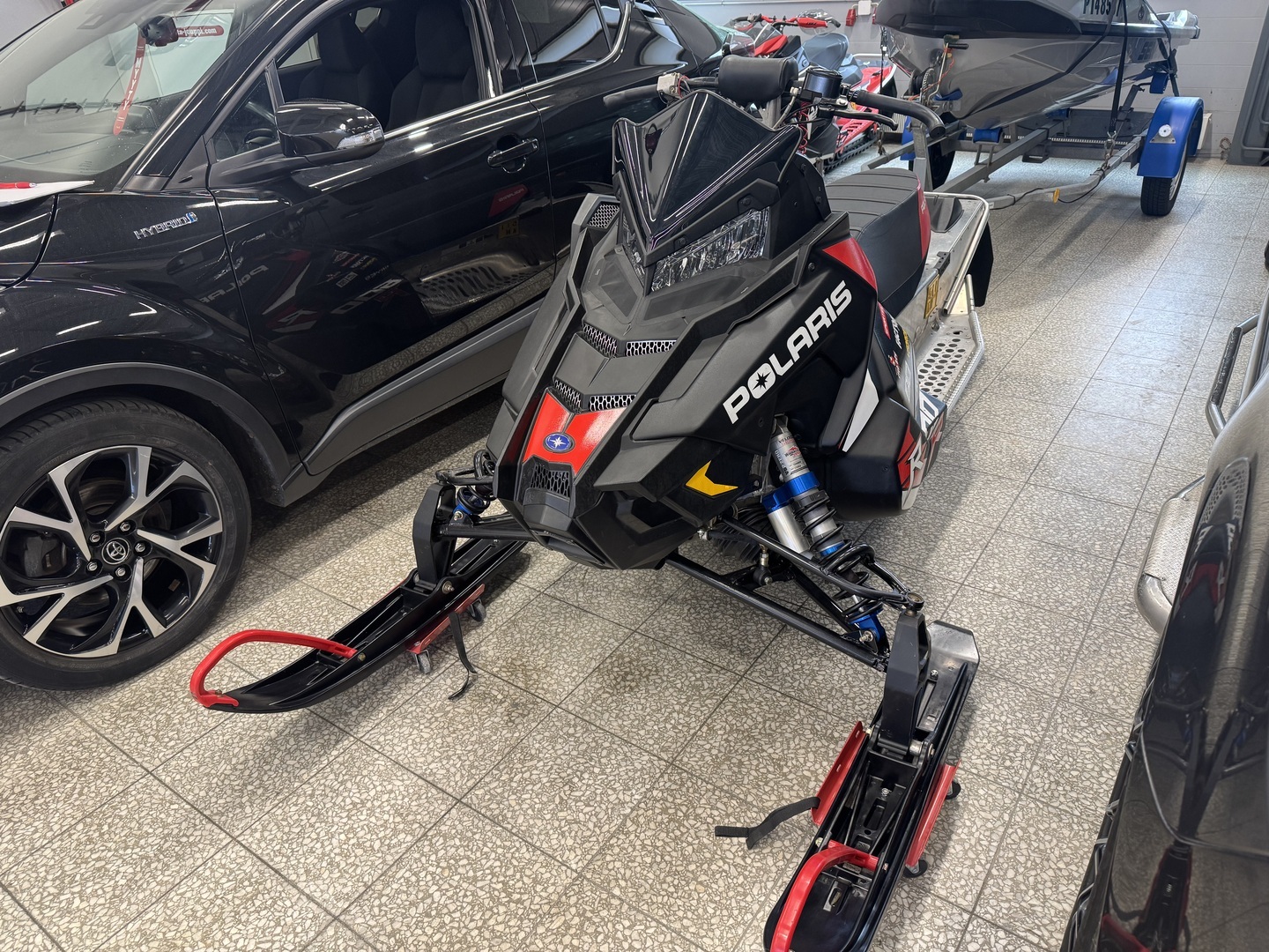 POLARIS 600 Race IQ-MX6J 2019