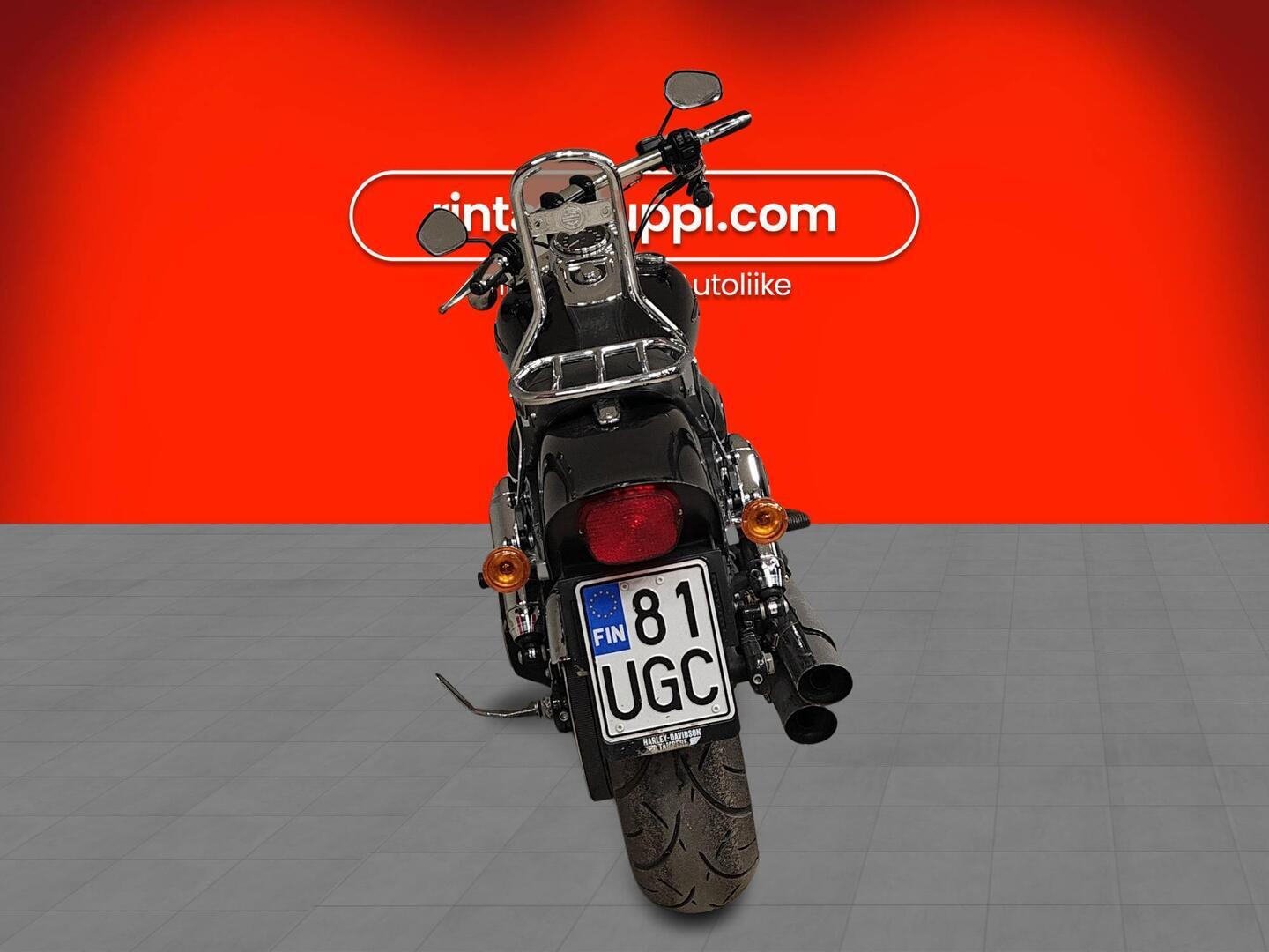 HARLEY-DAVIDSON DYNA 2014