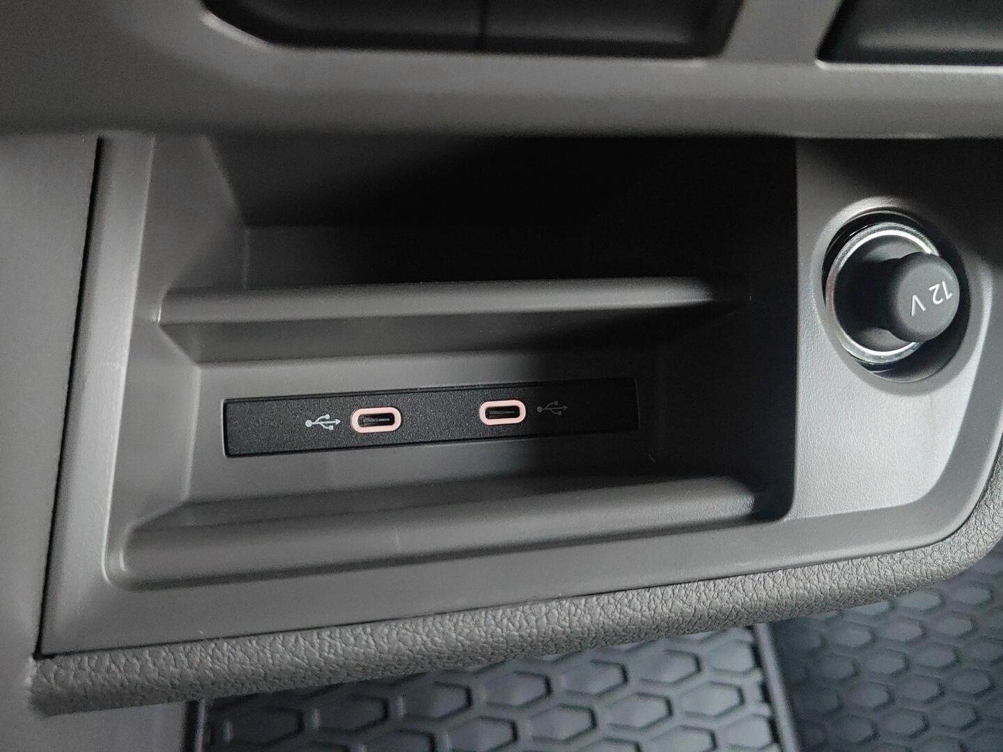 VOLKSWAGEN CRAFTER 2025