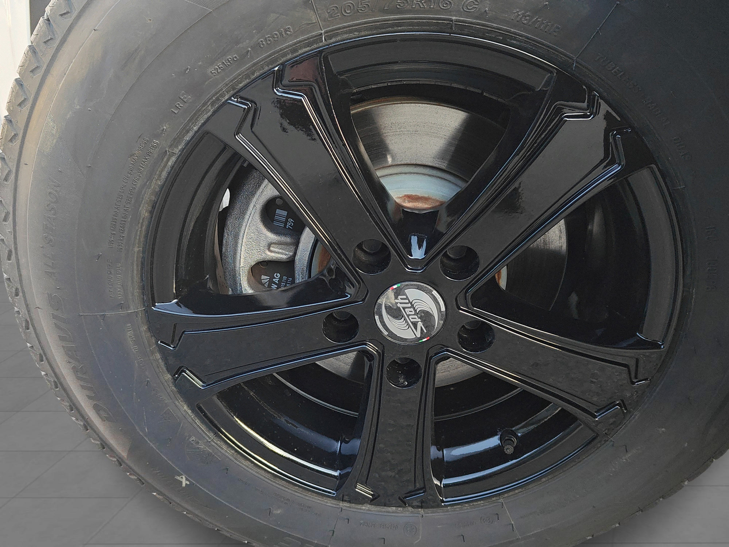 VOLKSWAGEN CRAFTER 2025