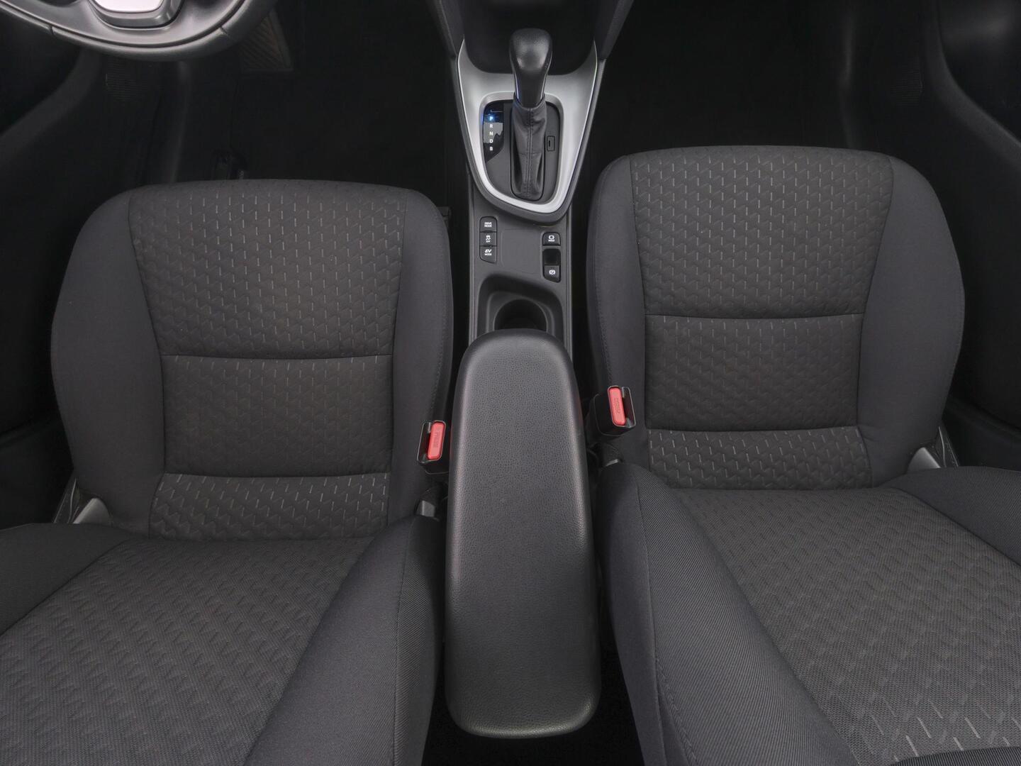 TOYOTA YARIS CROSS 2025