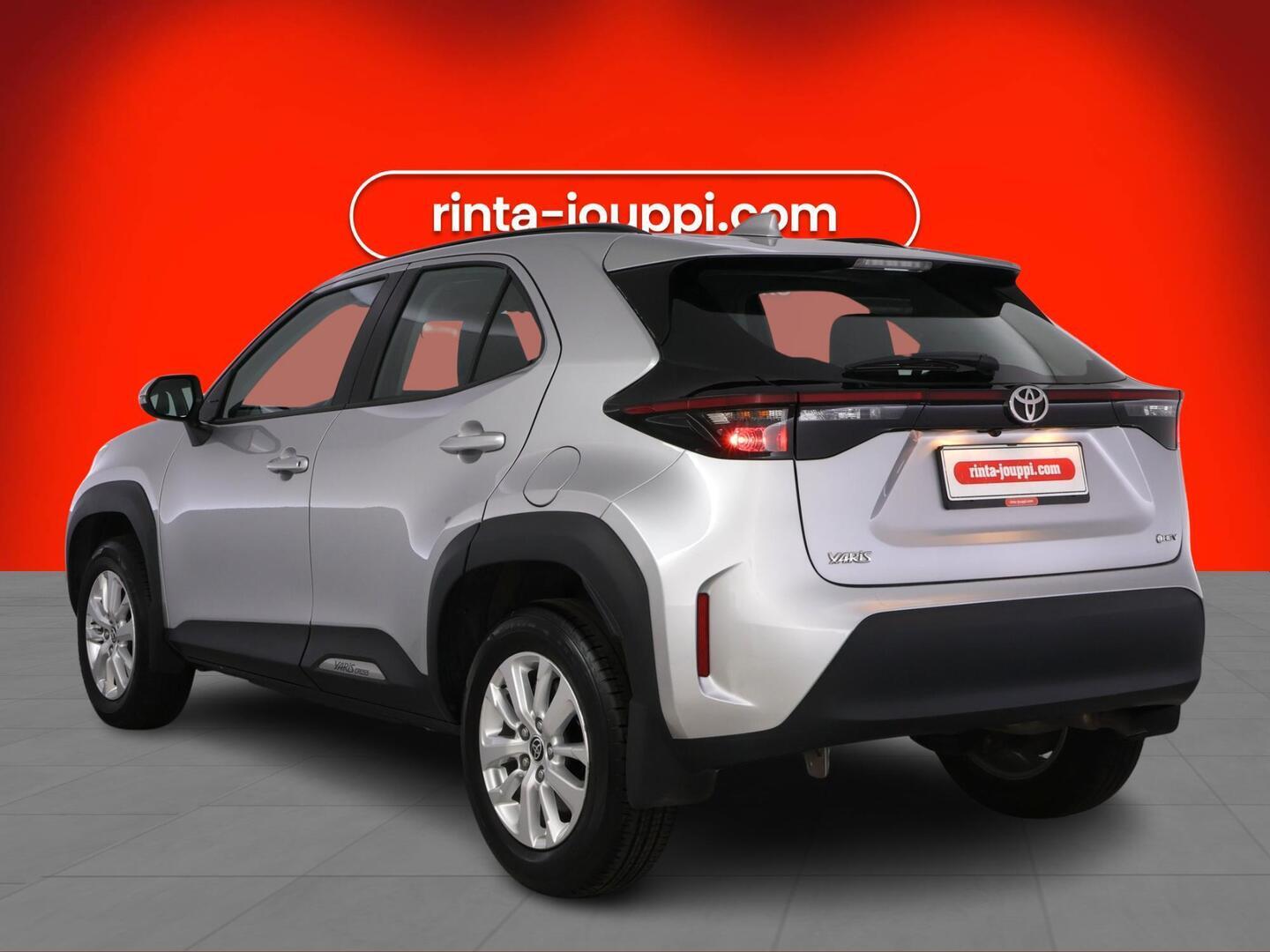 TOYOTA YARIS CROSS 2025