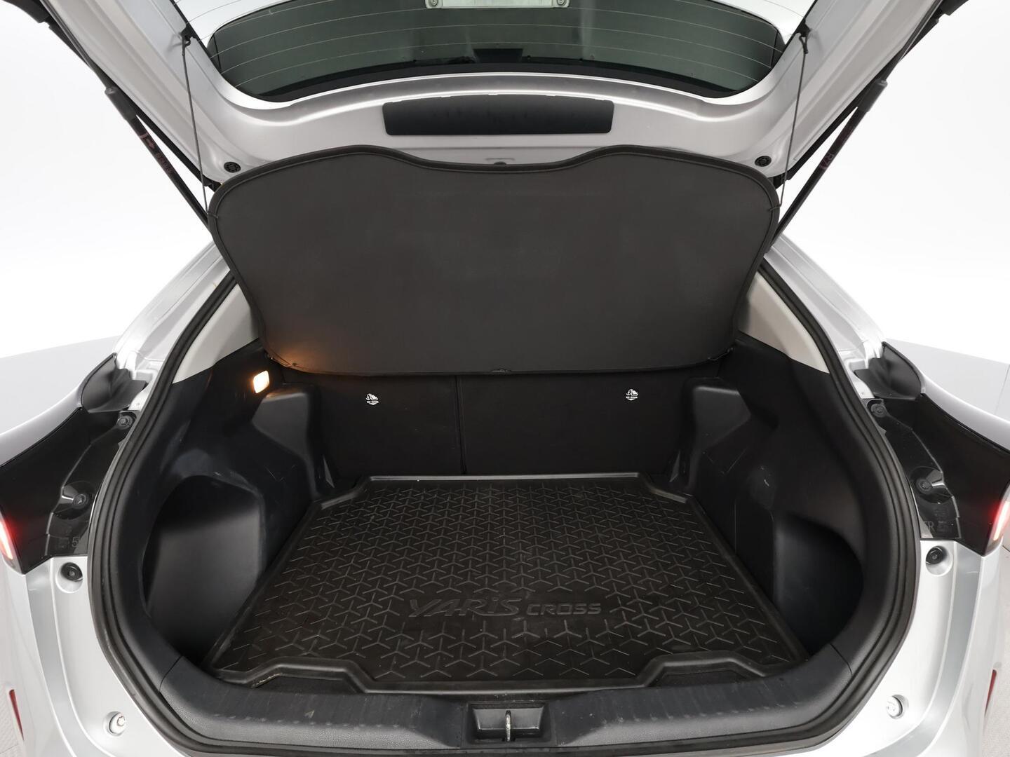 TOYOTA YARIS CROSS 2025