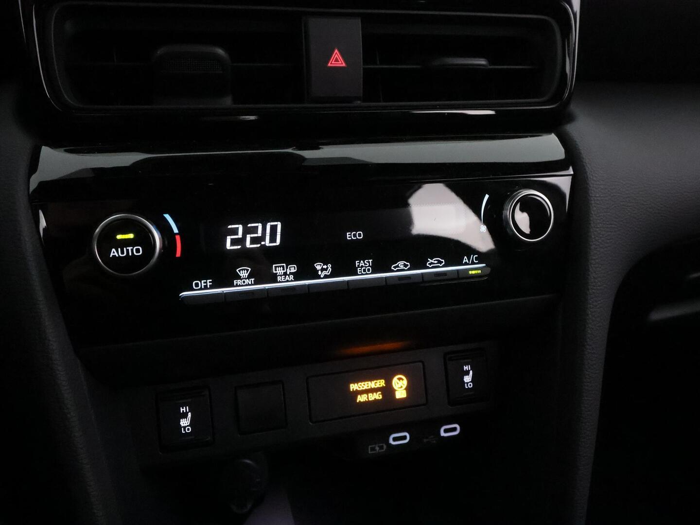 TOYOTA YARIS CROSS 2025