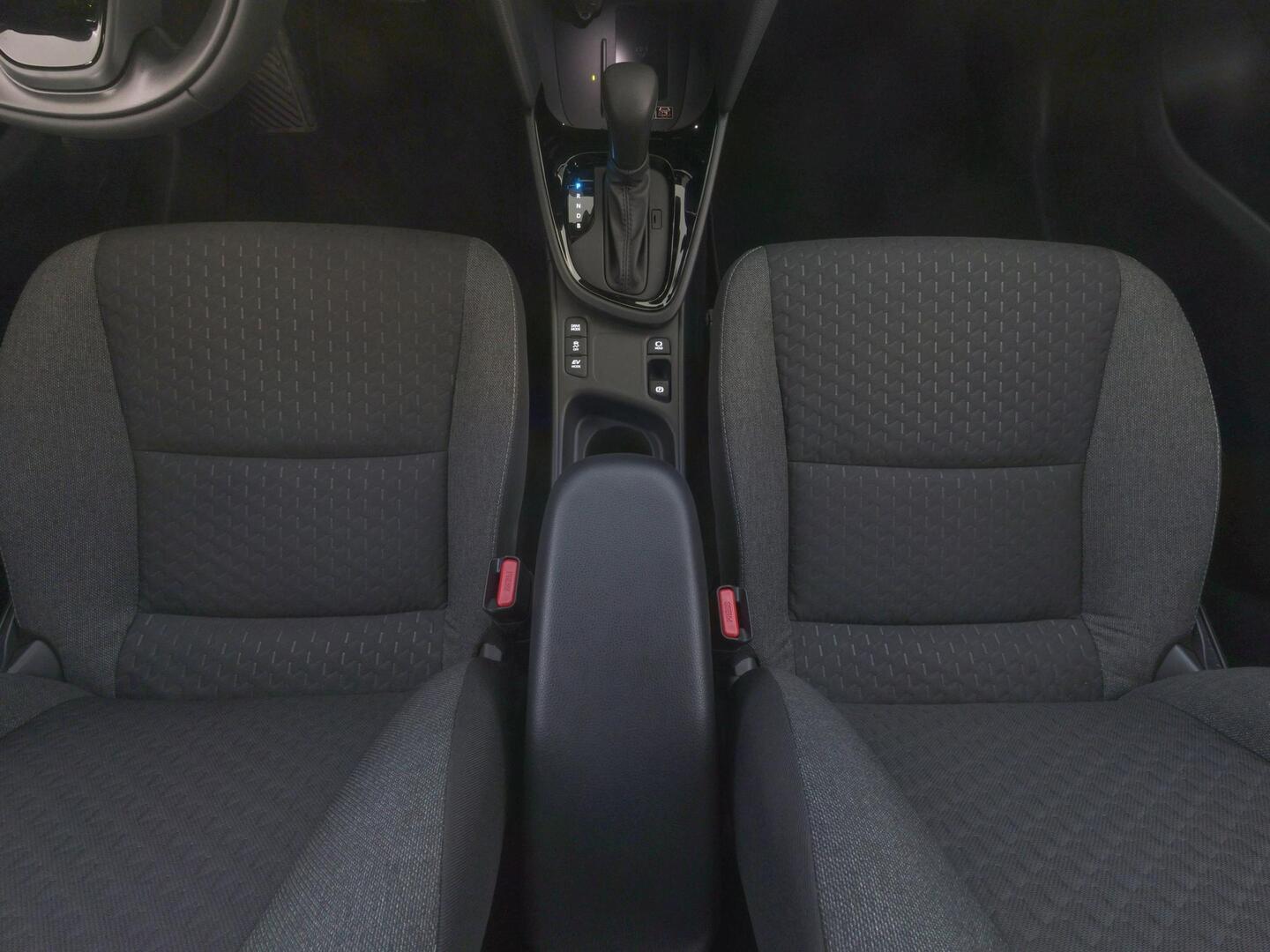 TOYOTA YARIS CROSS 2025