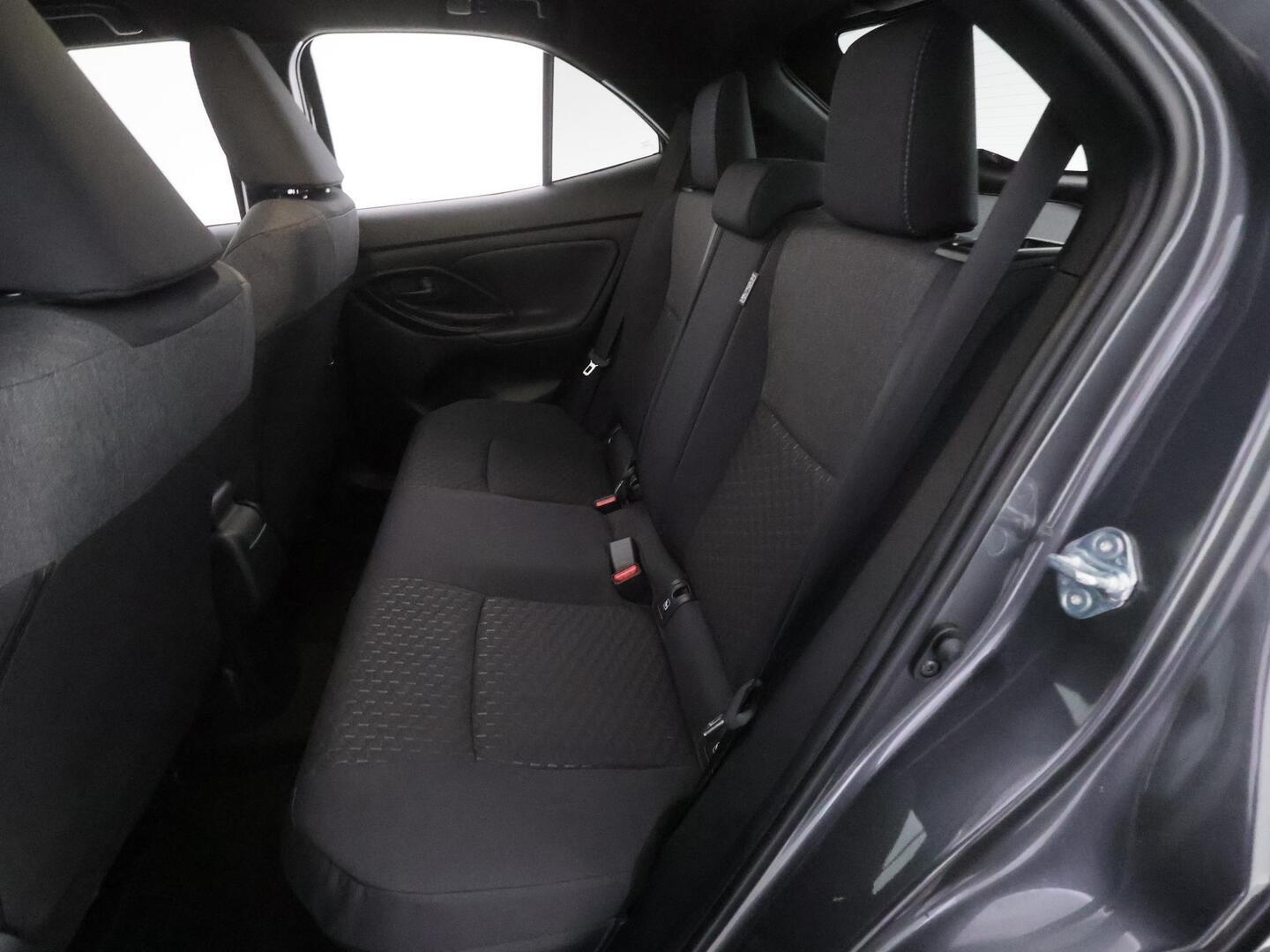 TOYOTA YARIS CROSS 2025